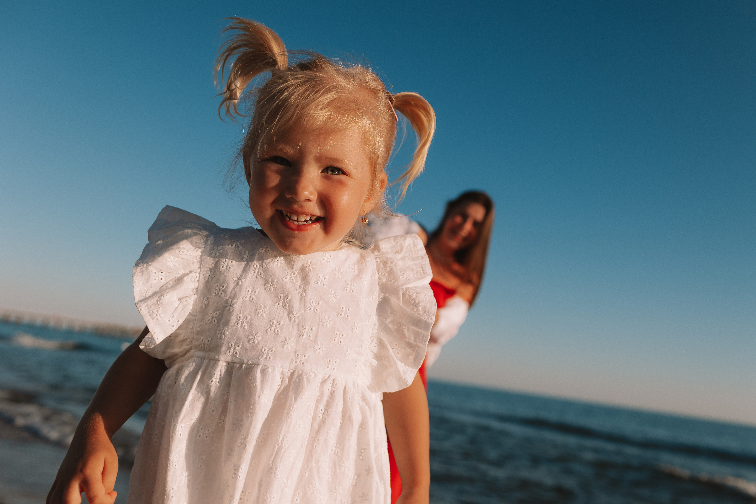 Семейная у моря. Семейный фотограф Тюмень, фотограф на роды Салмина Мария