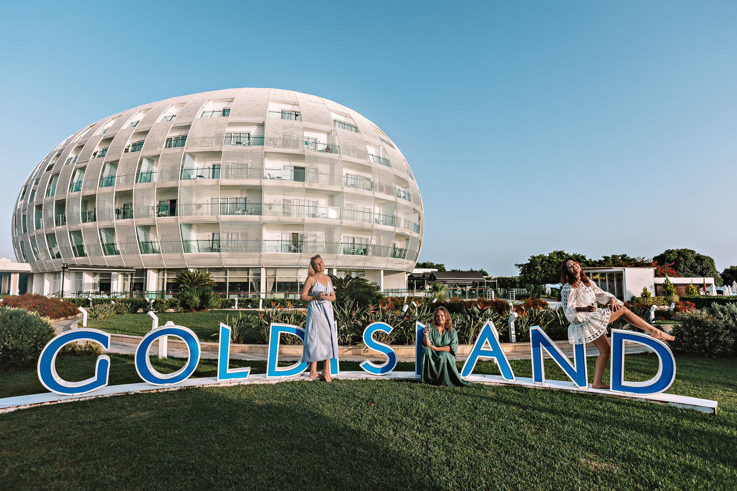 Friend's. Семейный фотограф Тюмень, фотограф на роды Салмина Мария