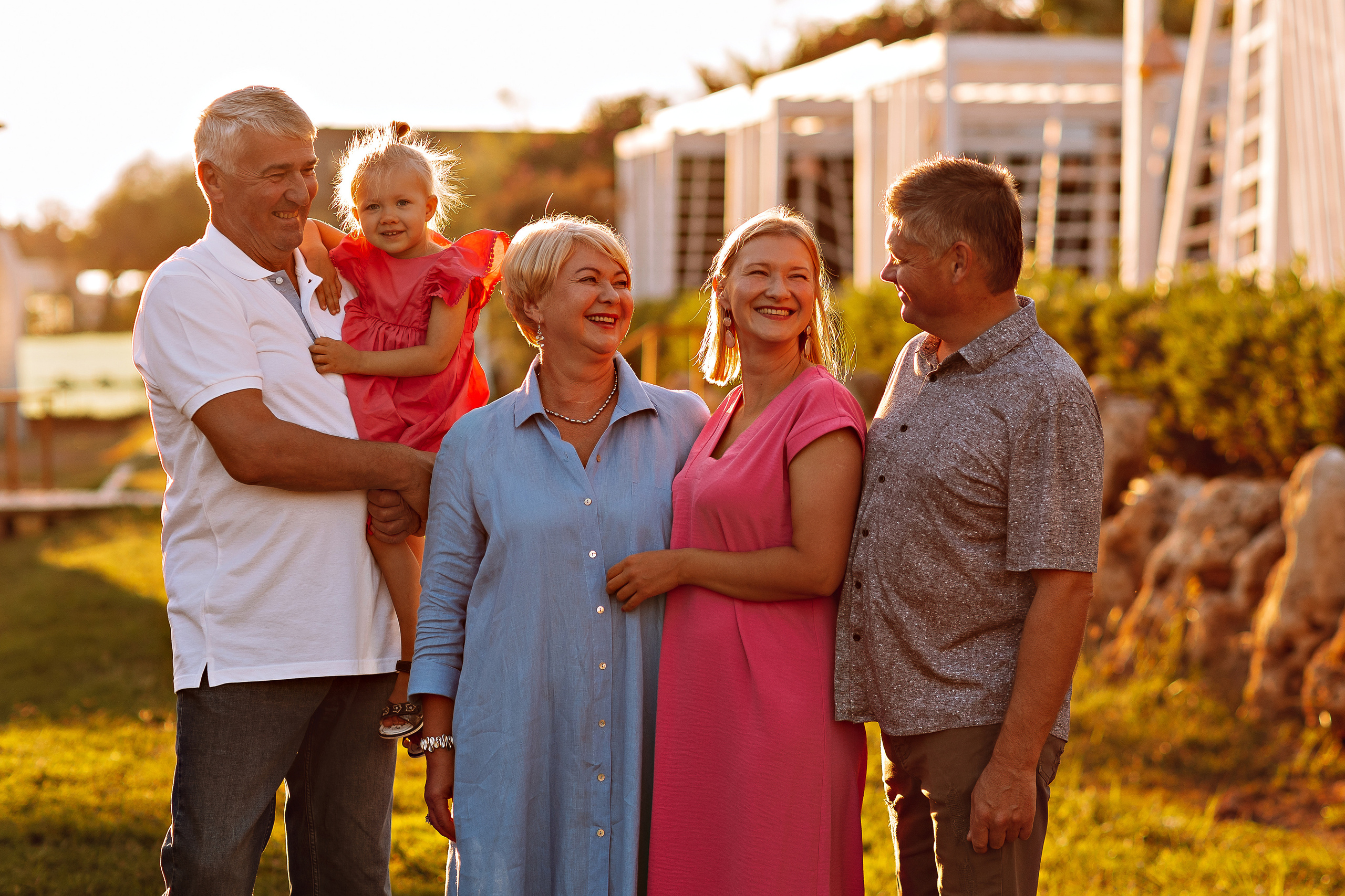 Семейная на берегу. Семейный фотограф Тюмень, фотограф на роды Салмина Мария