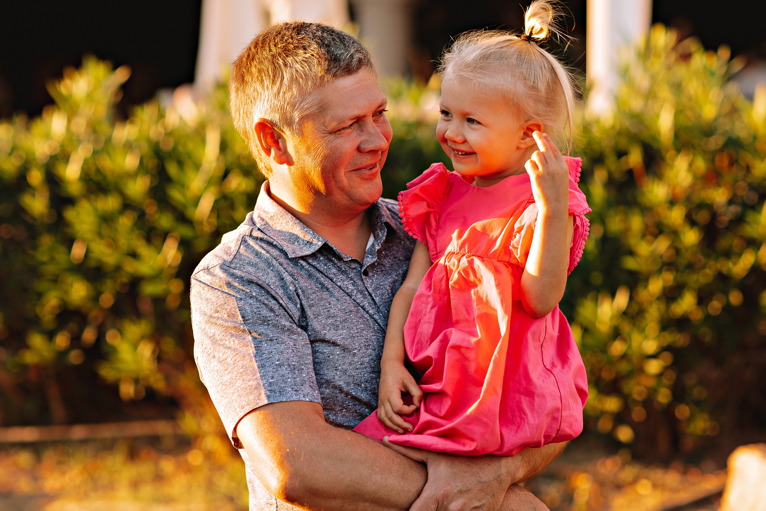 Семейная на берегу. Семейный фотограф Тюмень, фотограф на роды Салмина Мария