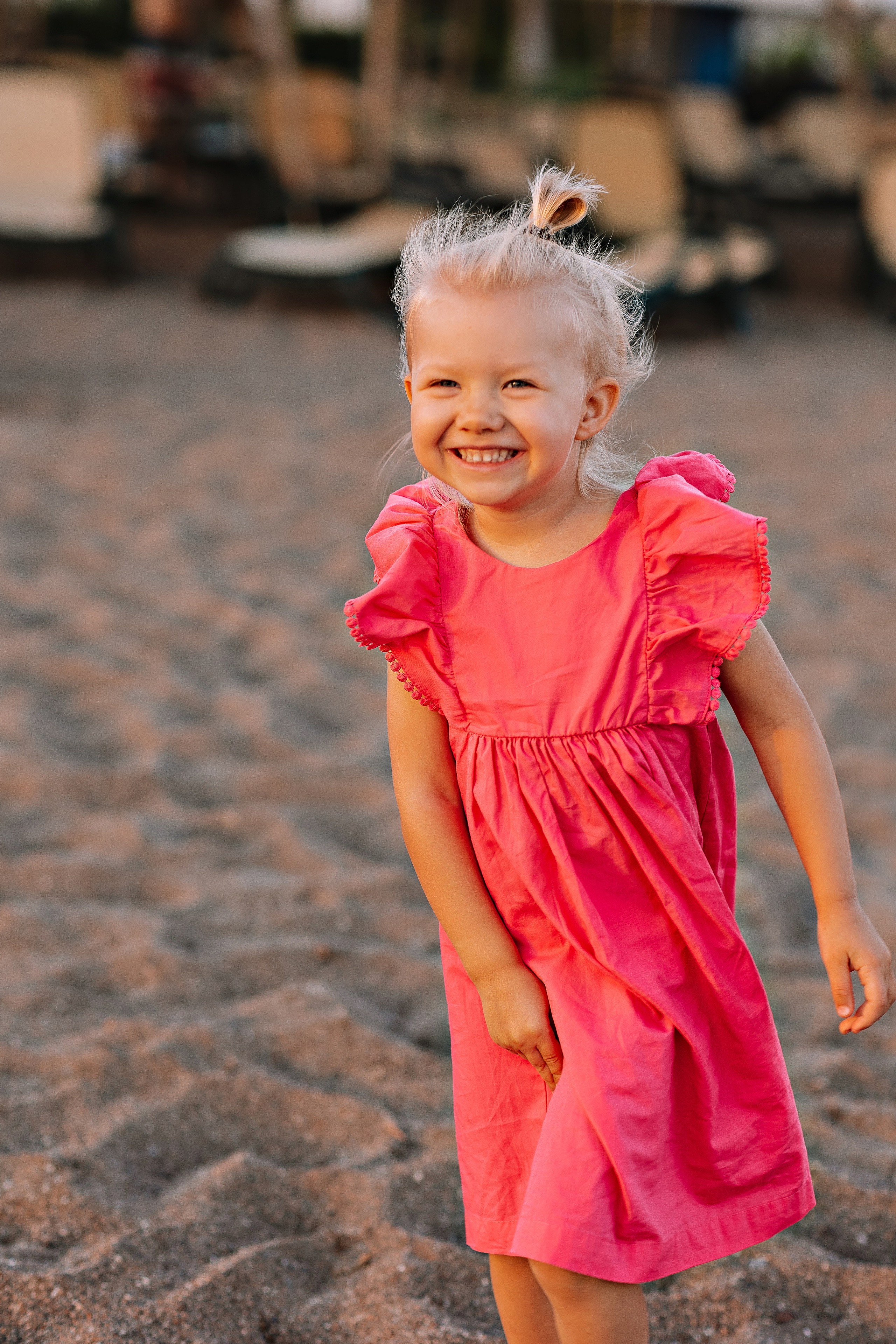 Семейная на берегу. Семейный фотограф Тюмень, фотограф на роды Салмина Мария