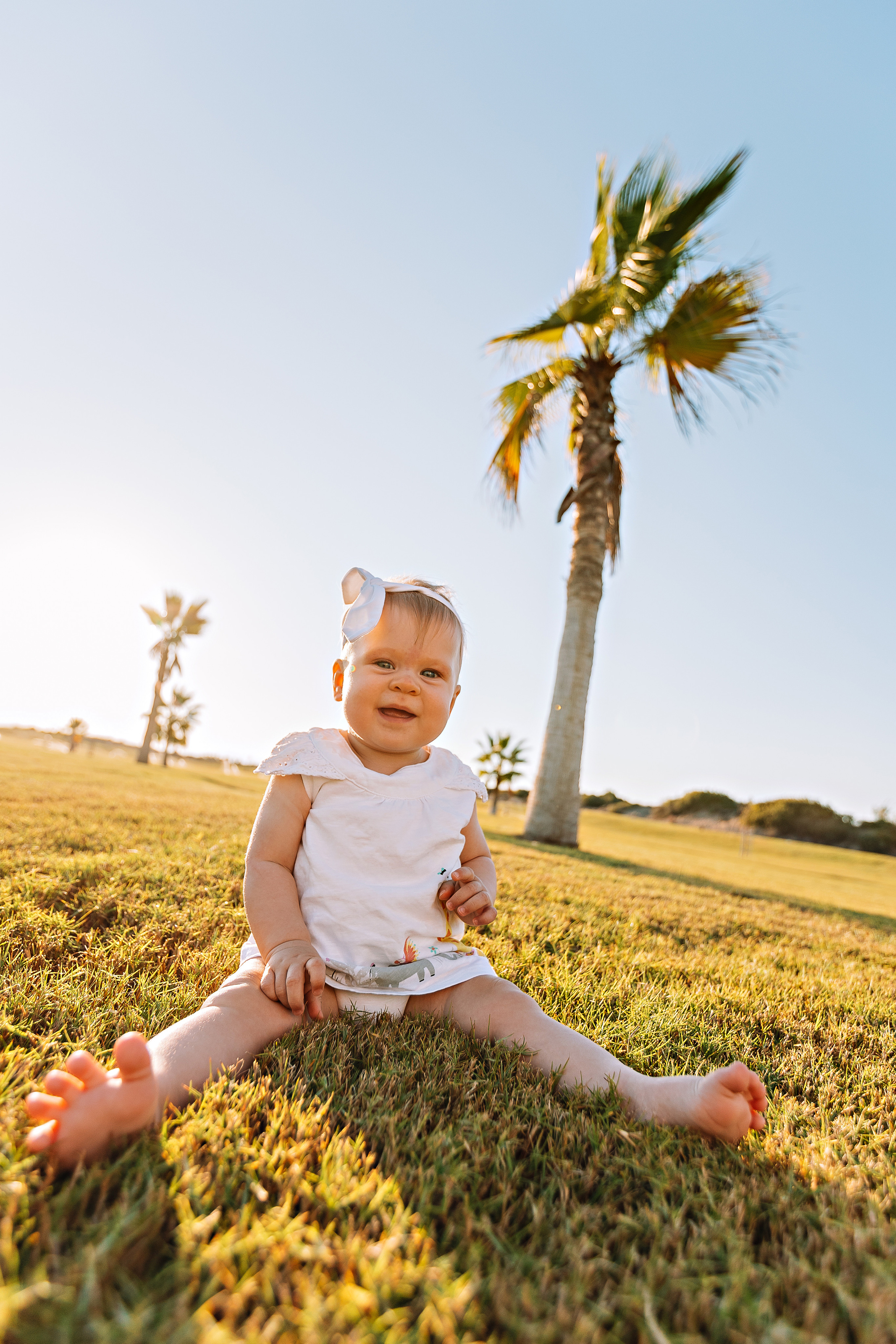 С малышкой на море. Семейный фотограф Тюмень, фотограф на роды Салмина Мария