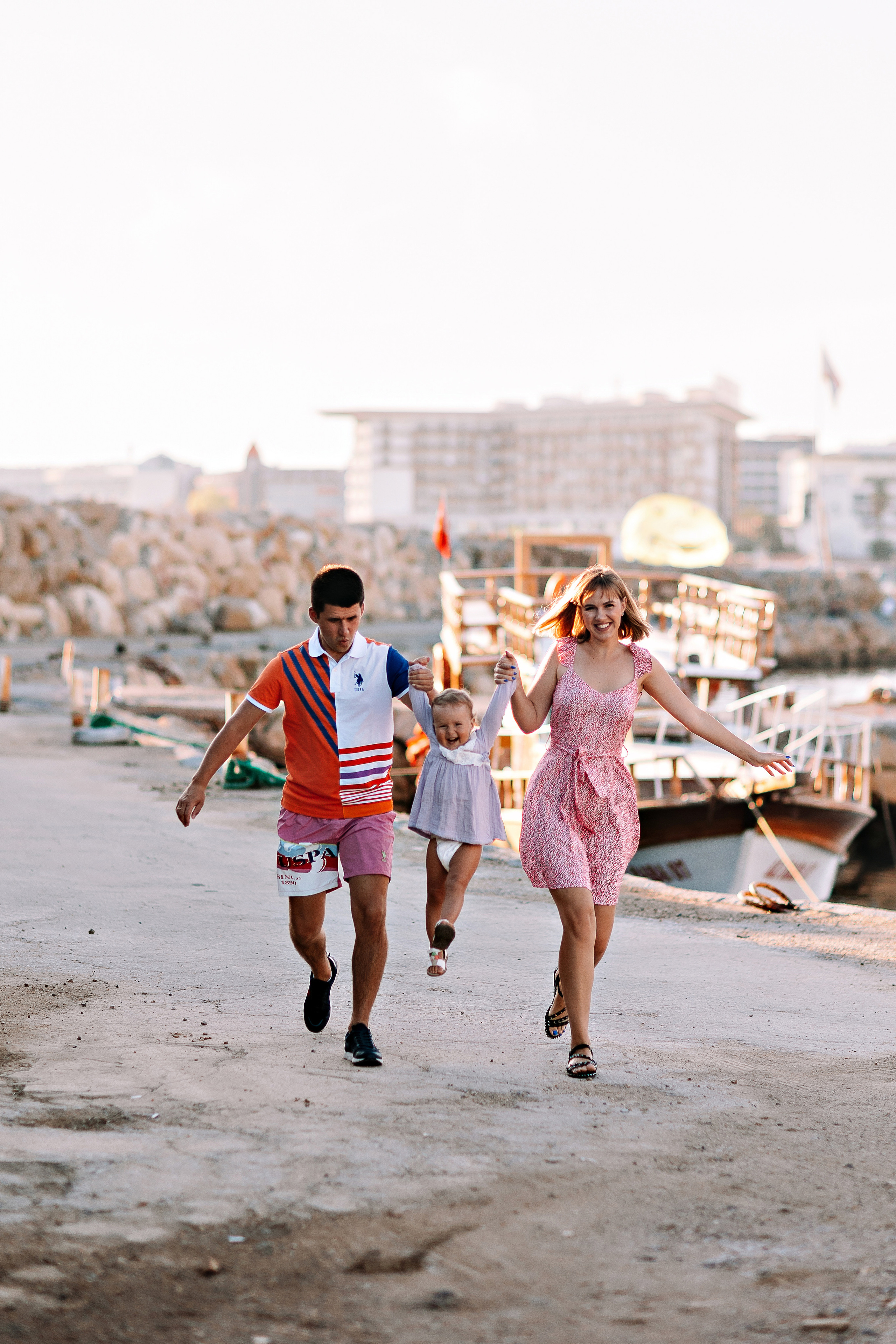 Корабельная пристань. Семейный фотограф Тюмень, фотограф на роды Салмина Мария