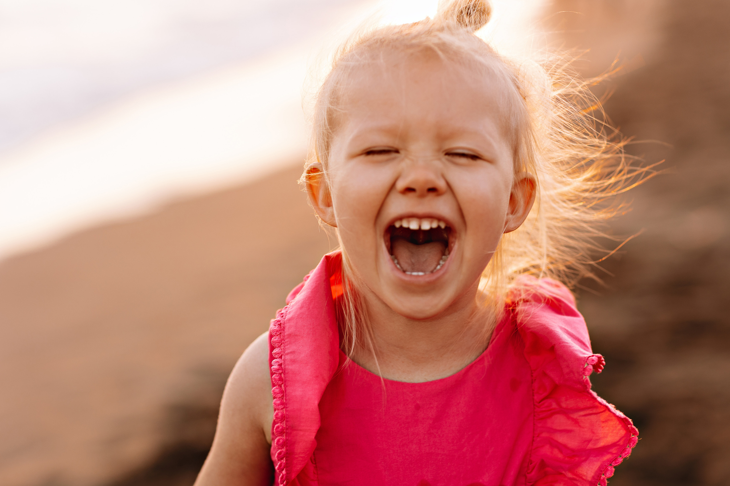 Семейная на берегу. Семейный фотограф Тюмень, фотограф на роды Салмина Мария