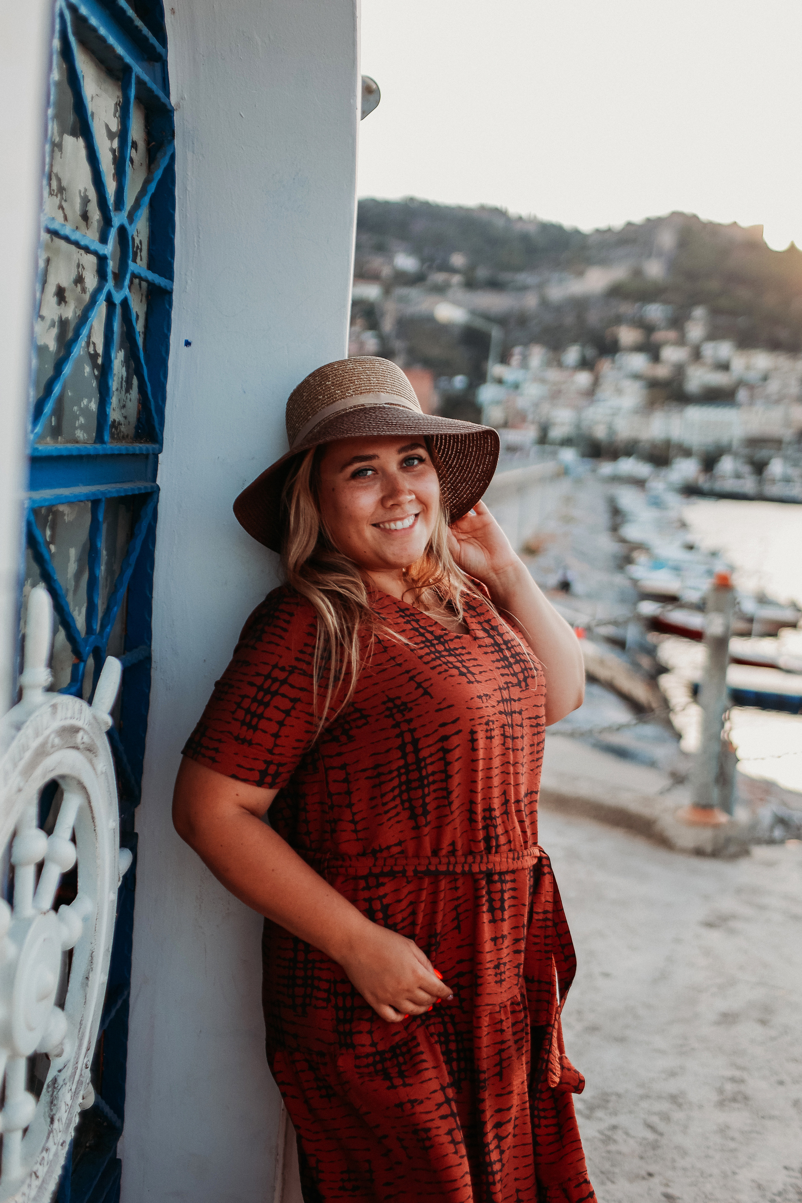 Аланья (маяк). Семейный фотограф Тюмень, фотограф на роды Салмина Мария