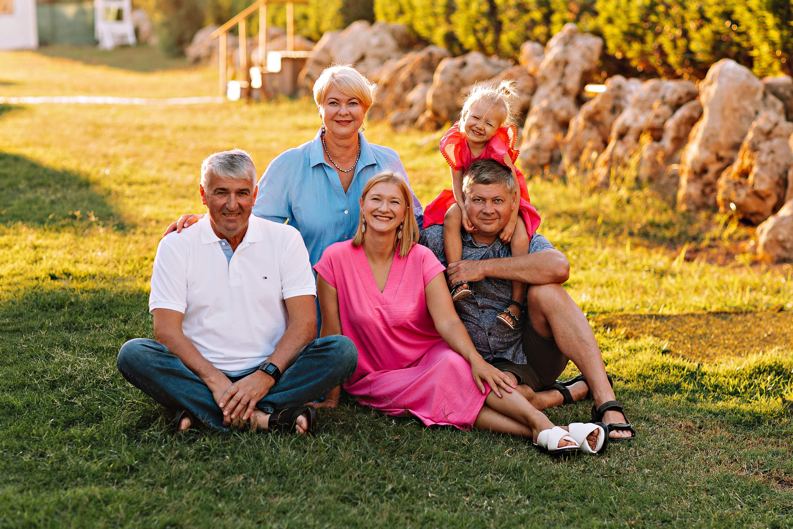 Семейная на берегу. Семейный фотограф Тюмень, фотограф на роды Салмина Мария