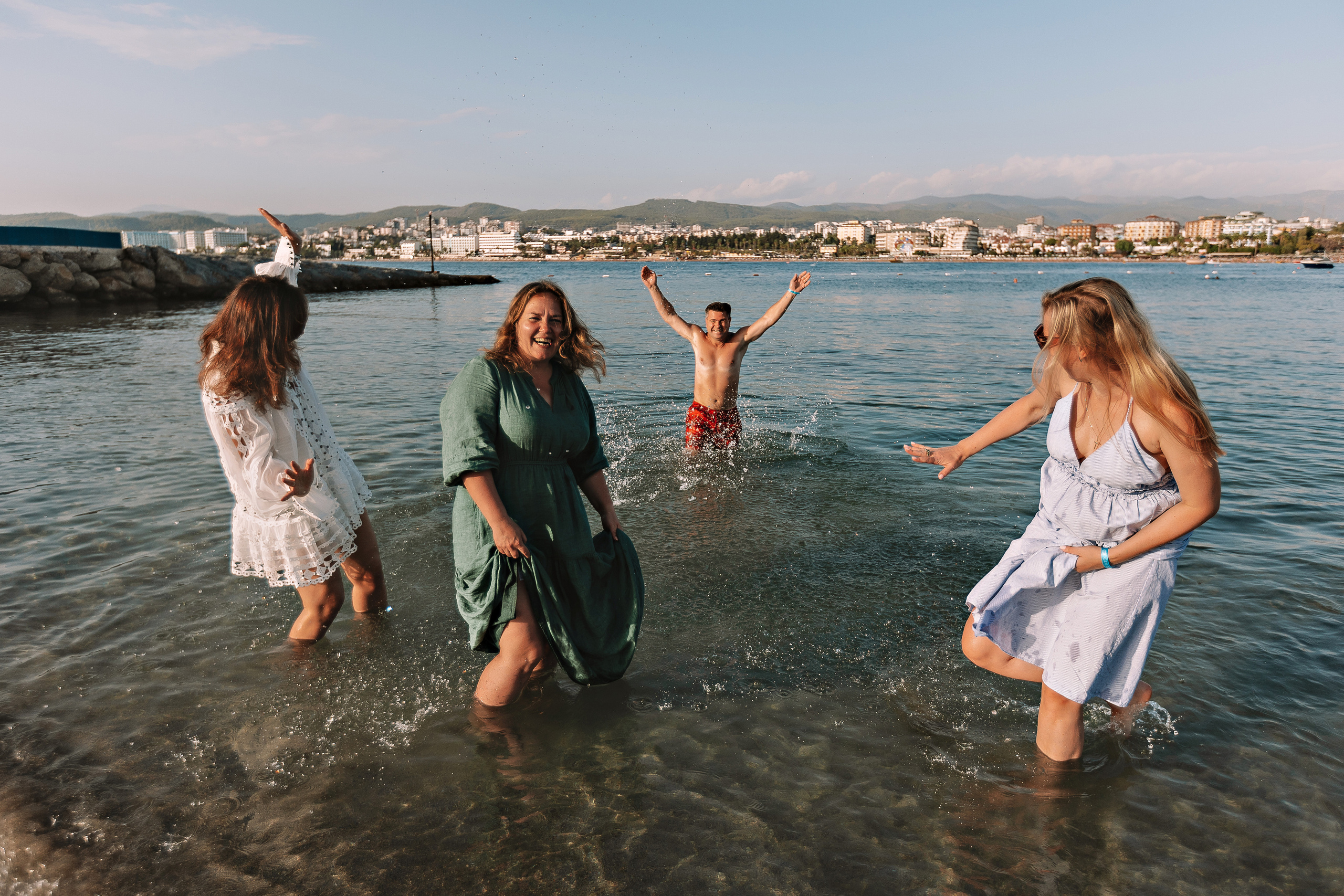 Friend's. Семейный фотограф Тюмень, фотограф на роды Салмина Мария