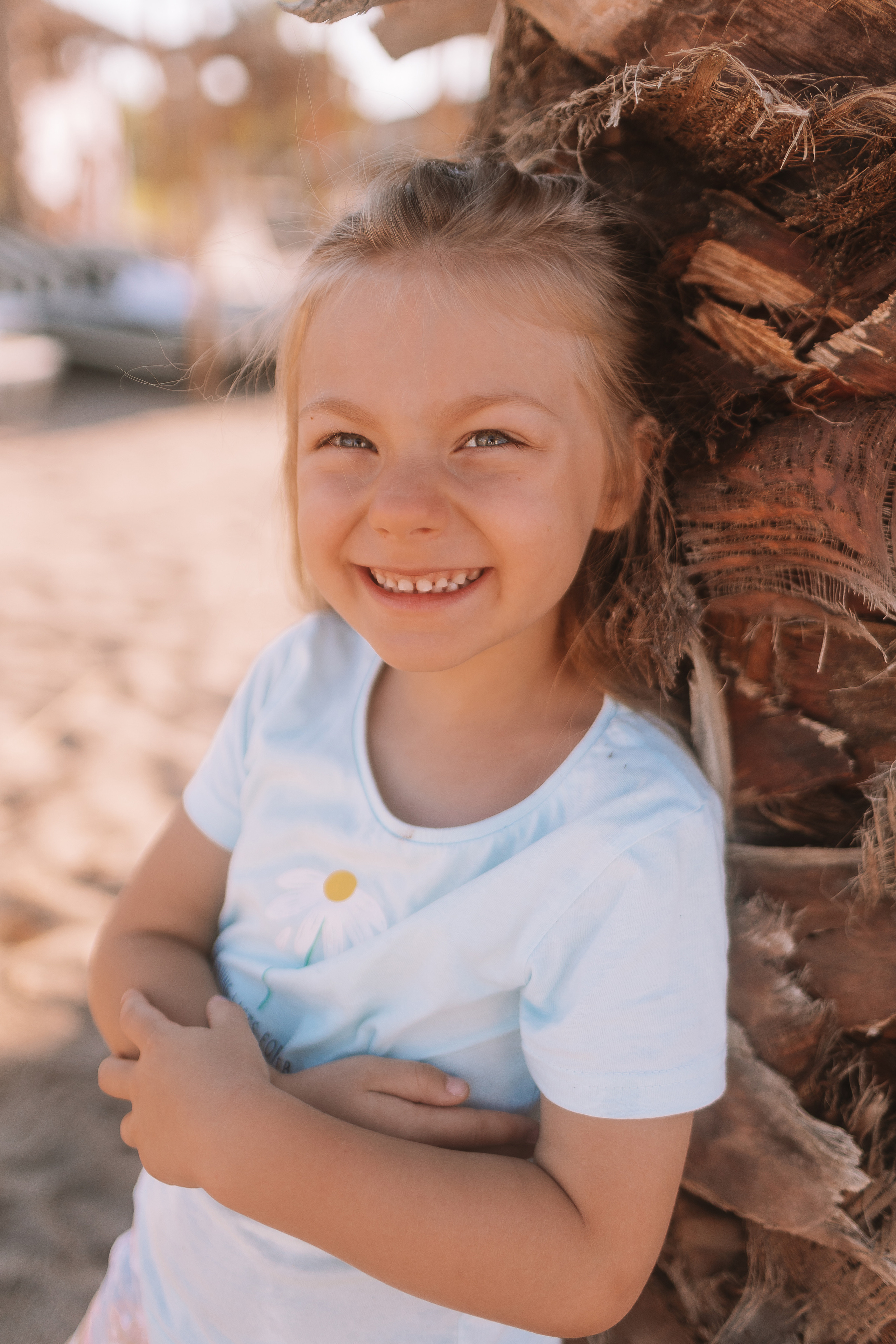 Пляж Сиде (бабушка и внучка). Семейный фотограф Тюмень, фотограф на роды Салмина Мария