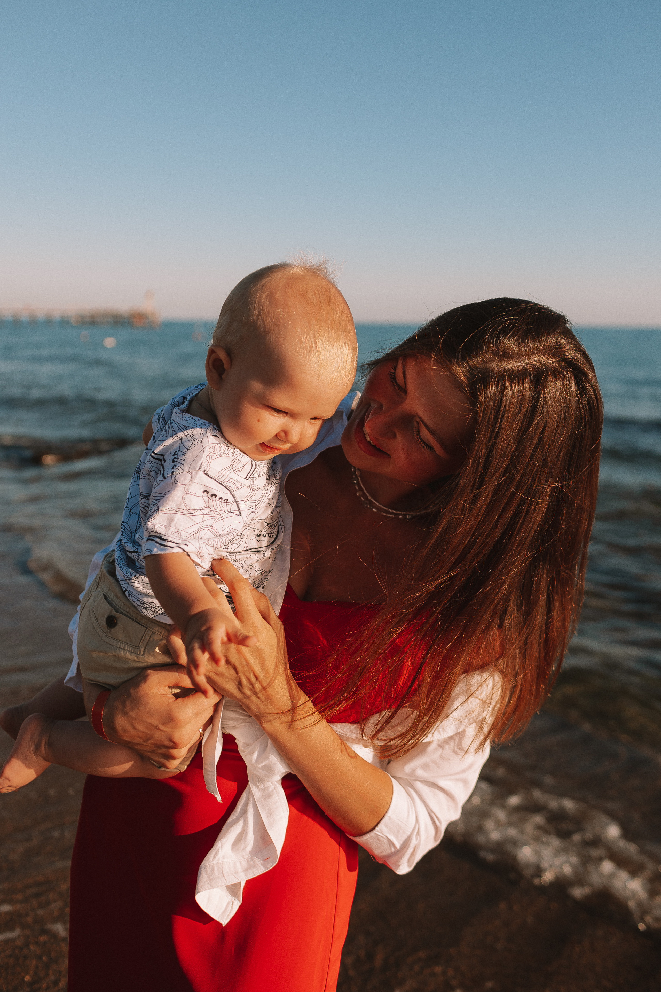 Семейная у моря. Семейный фотограф Тюмень, фотограф на роды Салмина Мария