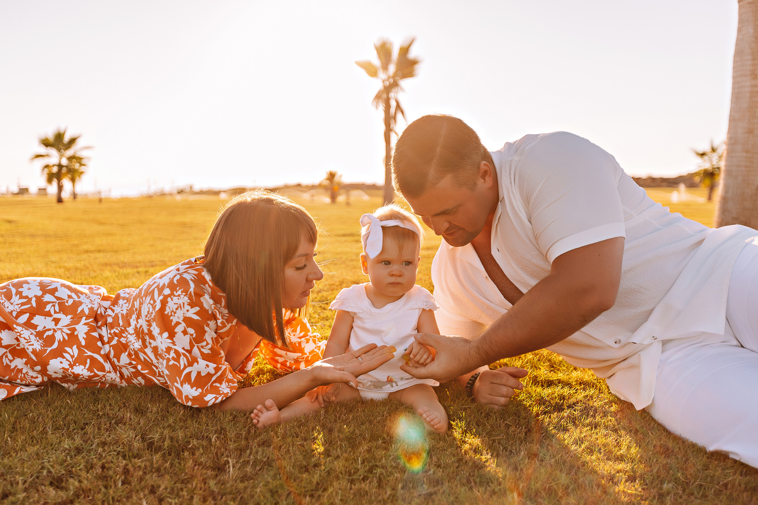 С малышкой на море. Семейный фотограф Тюмень, фотограф на роды Салмина Мария