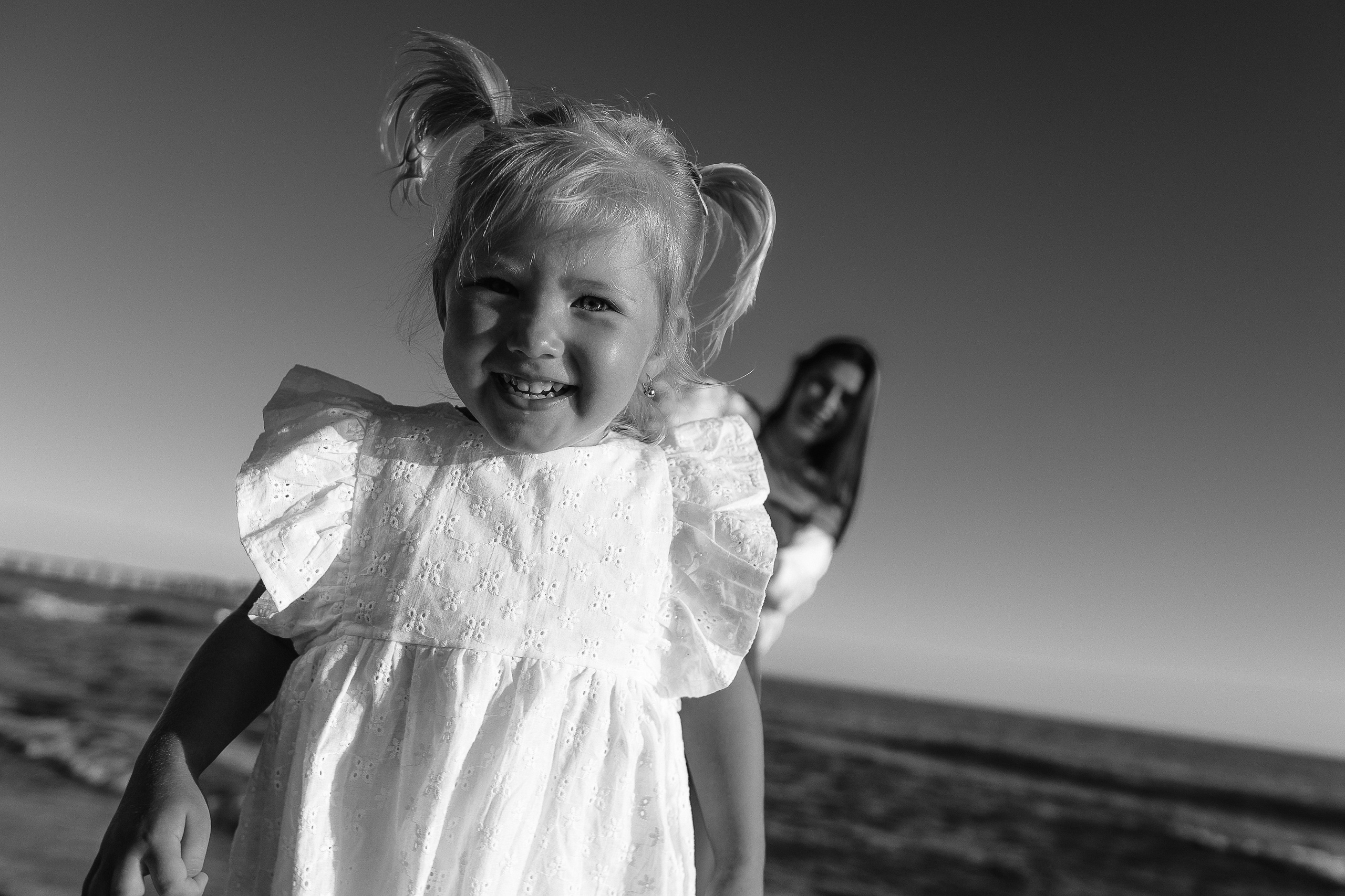 Семейная у моря. Семейный фотограф Тюмень, фотограф на роды Салмина Мария