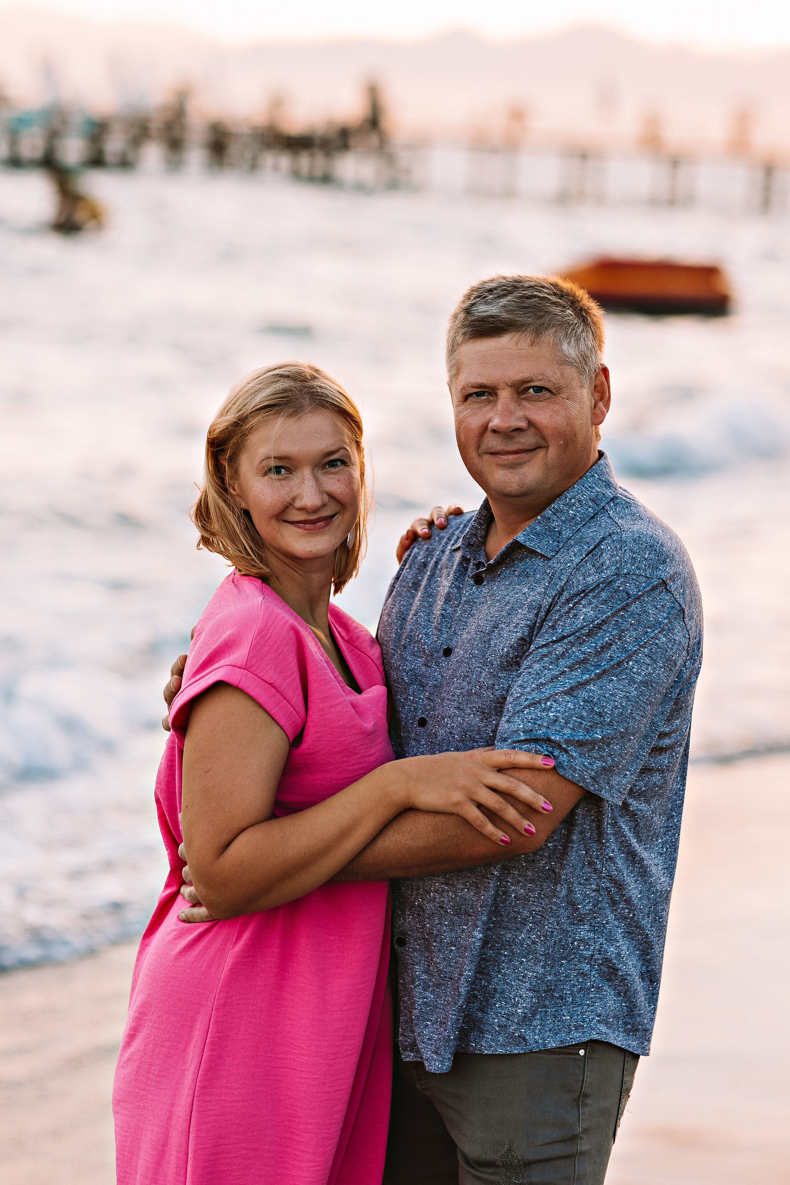 Семейная на берегу. Семейный фотограф Тюмень, фотограф на роды Салмина Мария