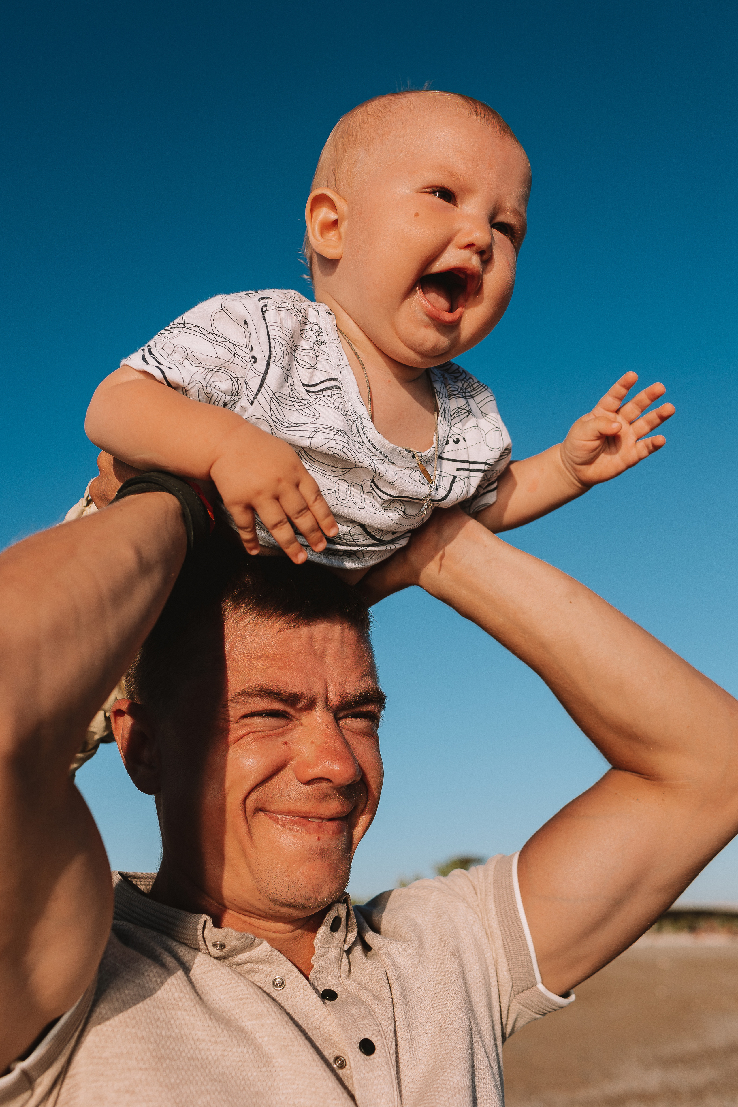 Семейная у моря. Семейный фотограф Тюмень, фотограф на роды Салмина Мария