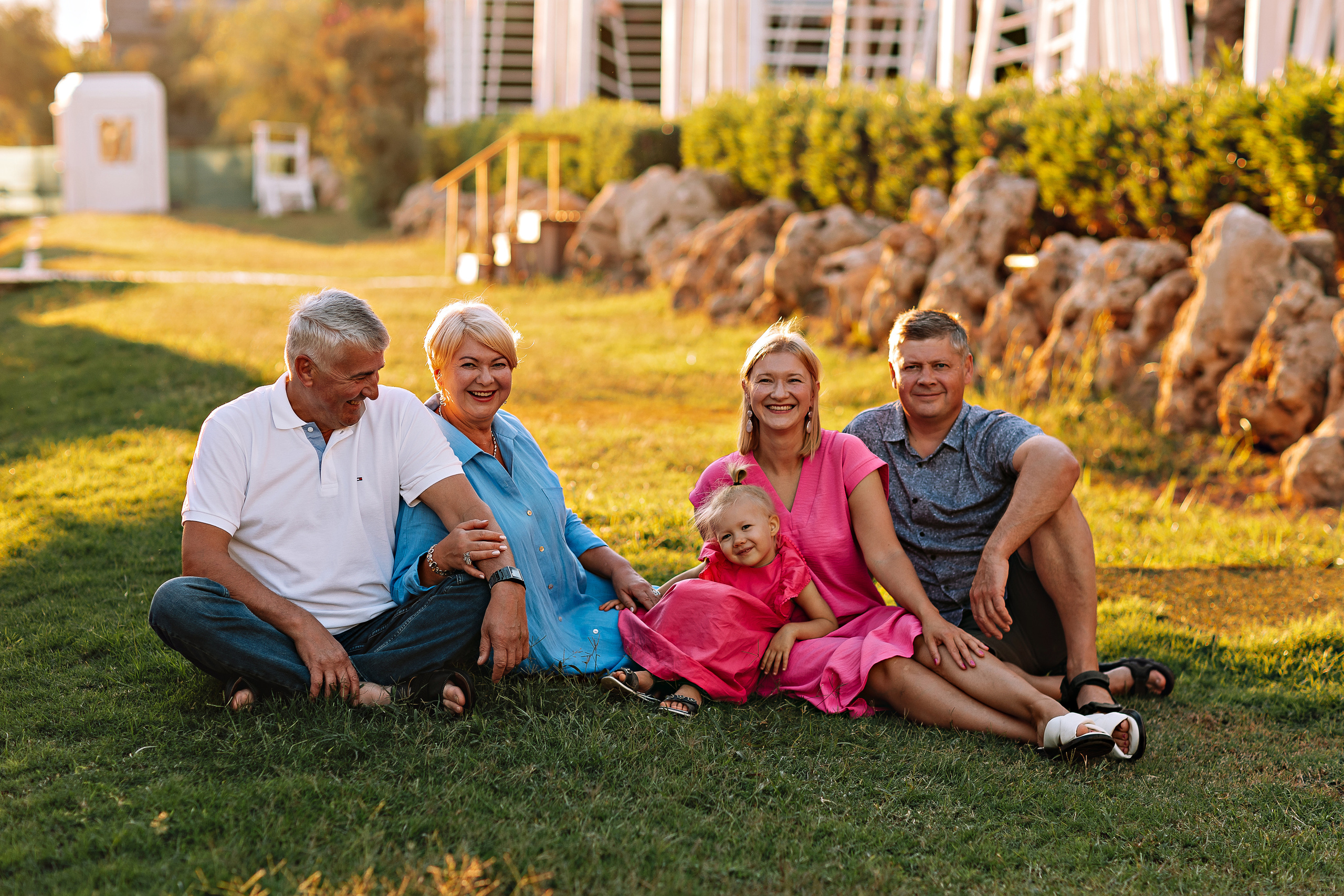 Семейная на берегу. Семейный фотограф Тюмень, фотограф на роды Салмина Мария