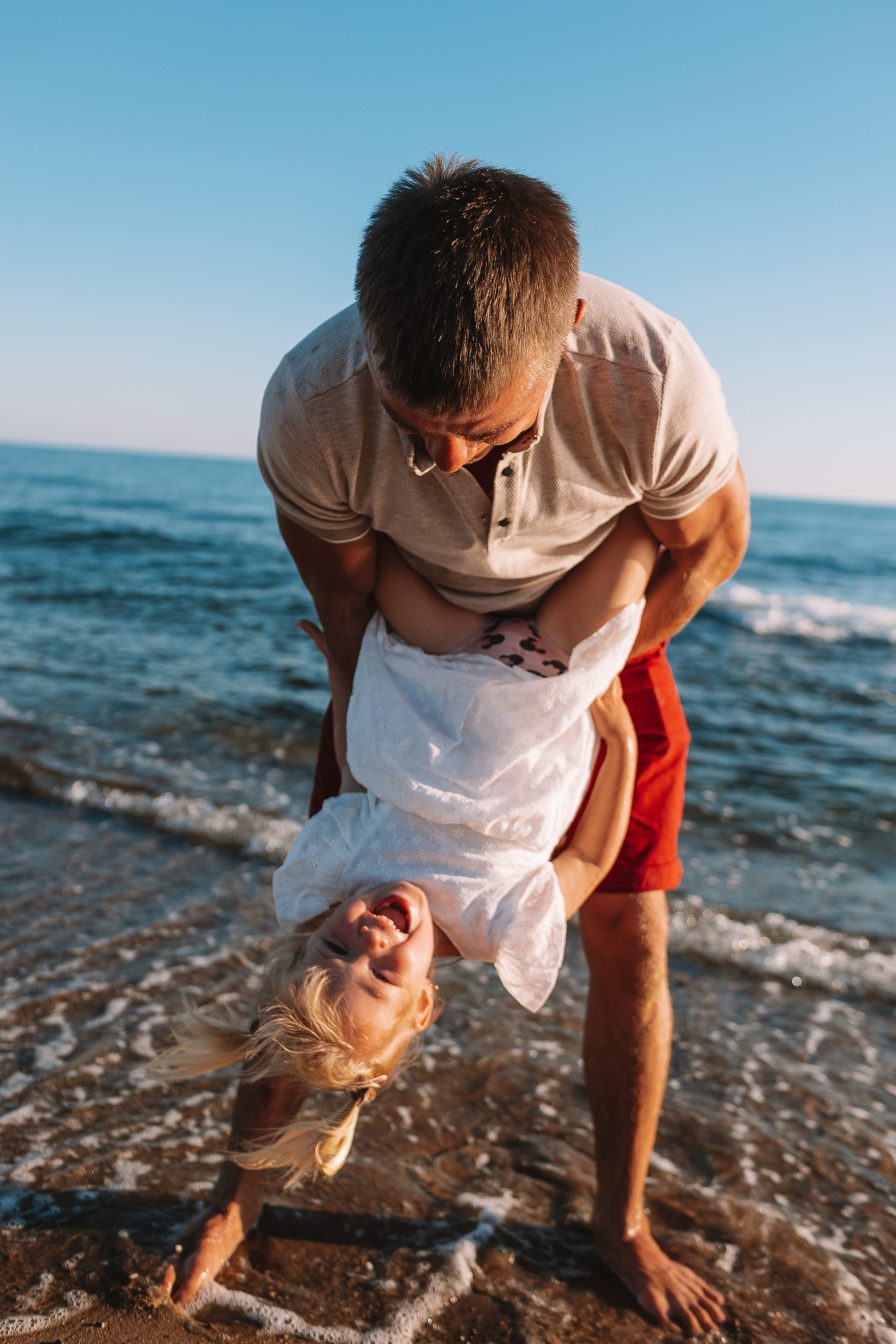 Семейная у моря. Семейный фотограф Тюмень, фотограф на роды Салмина Мария