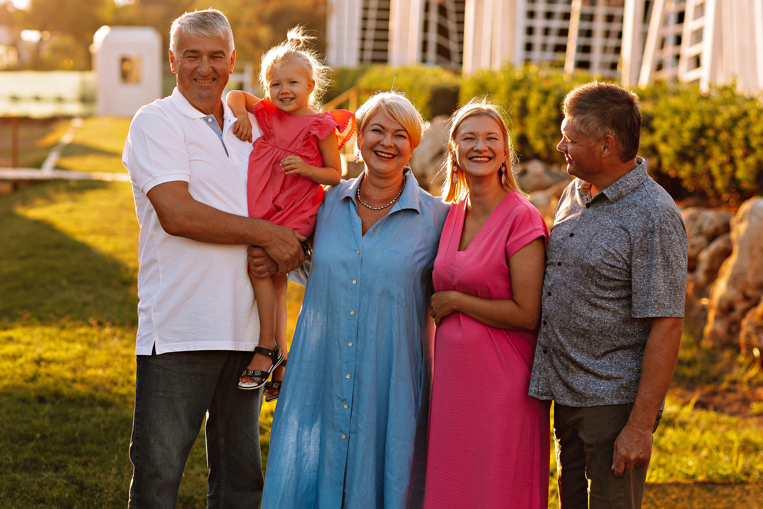 Семейная на берегу. Семейный фотограф Тюмень, фотограф на роды Салмина Мария