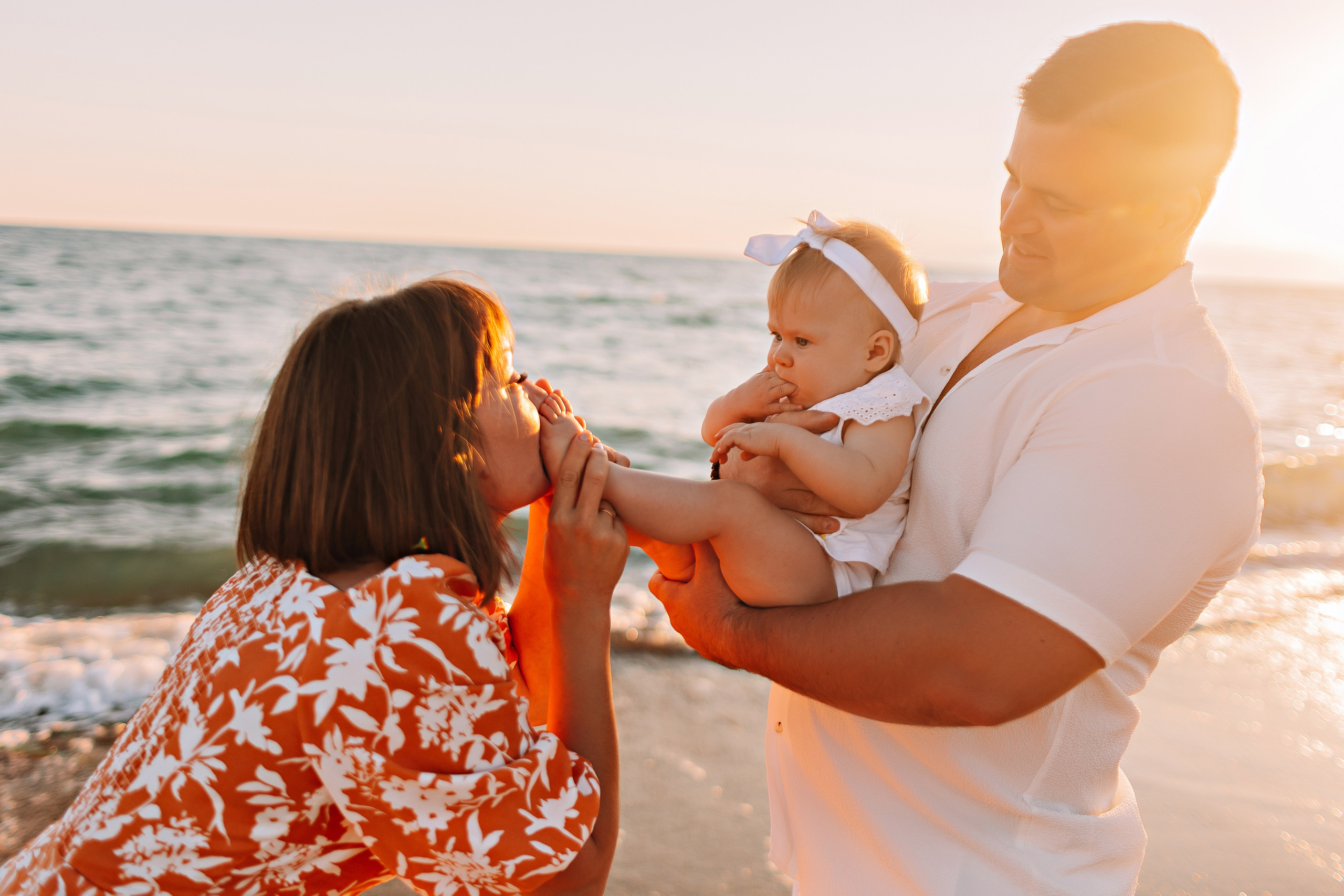 С малышкой на море. Семейный фотограф Тюмень, фотограф на роды Салмина Мария