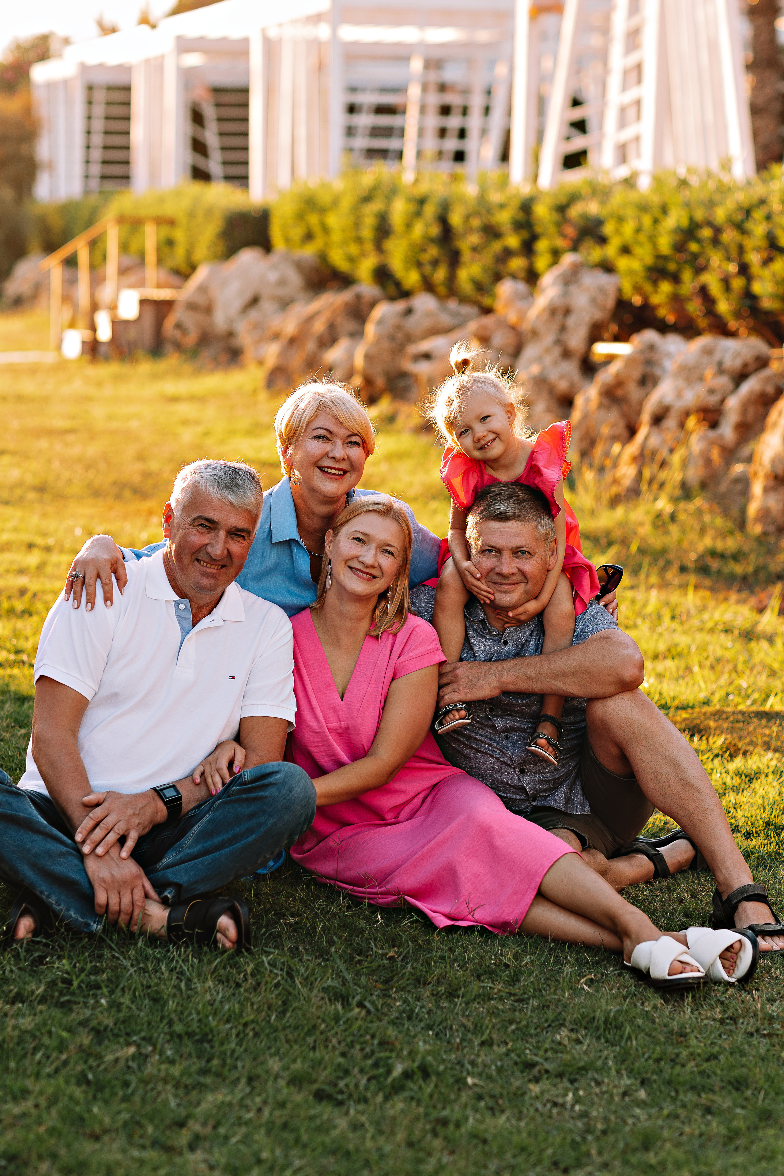 Семейная на берегу. Семейный фотограф Тюмень, фотограф на роды Салмина Мария