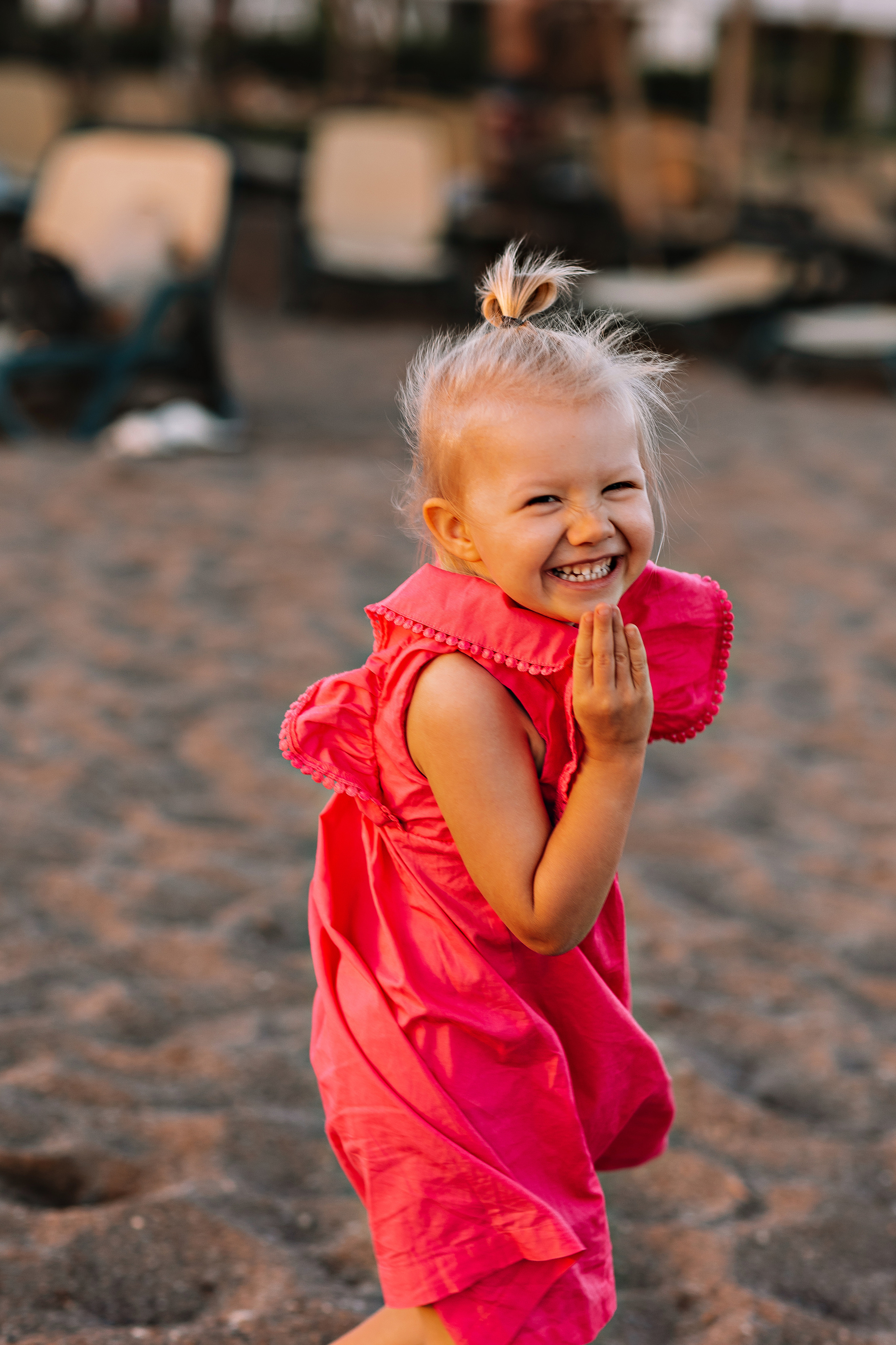 Семейная на берегу. Семейный фотограф Тюмень, фотограф на роды Салмина Мария