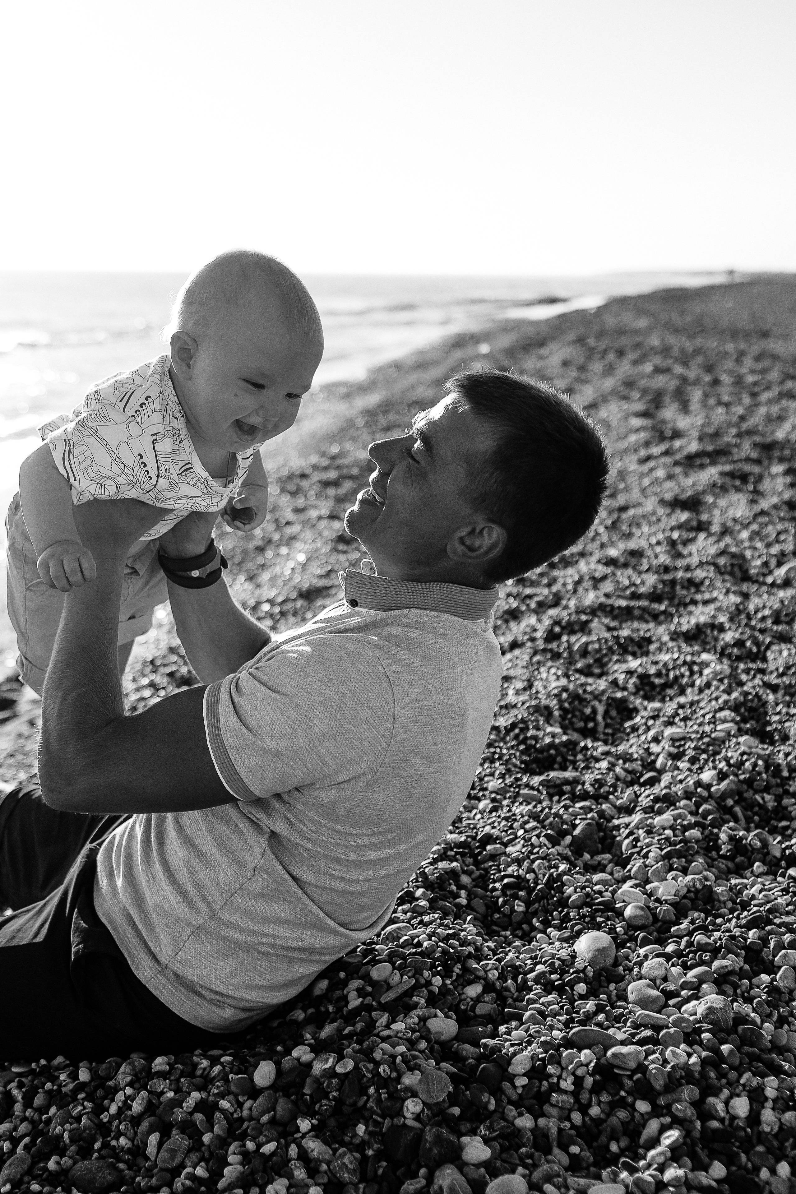 Семейная у моря. Семейный фотограф Тюмень, фотограф на роды Салмина Мария