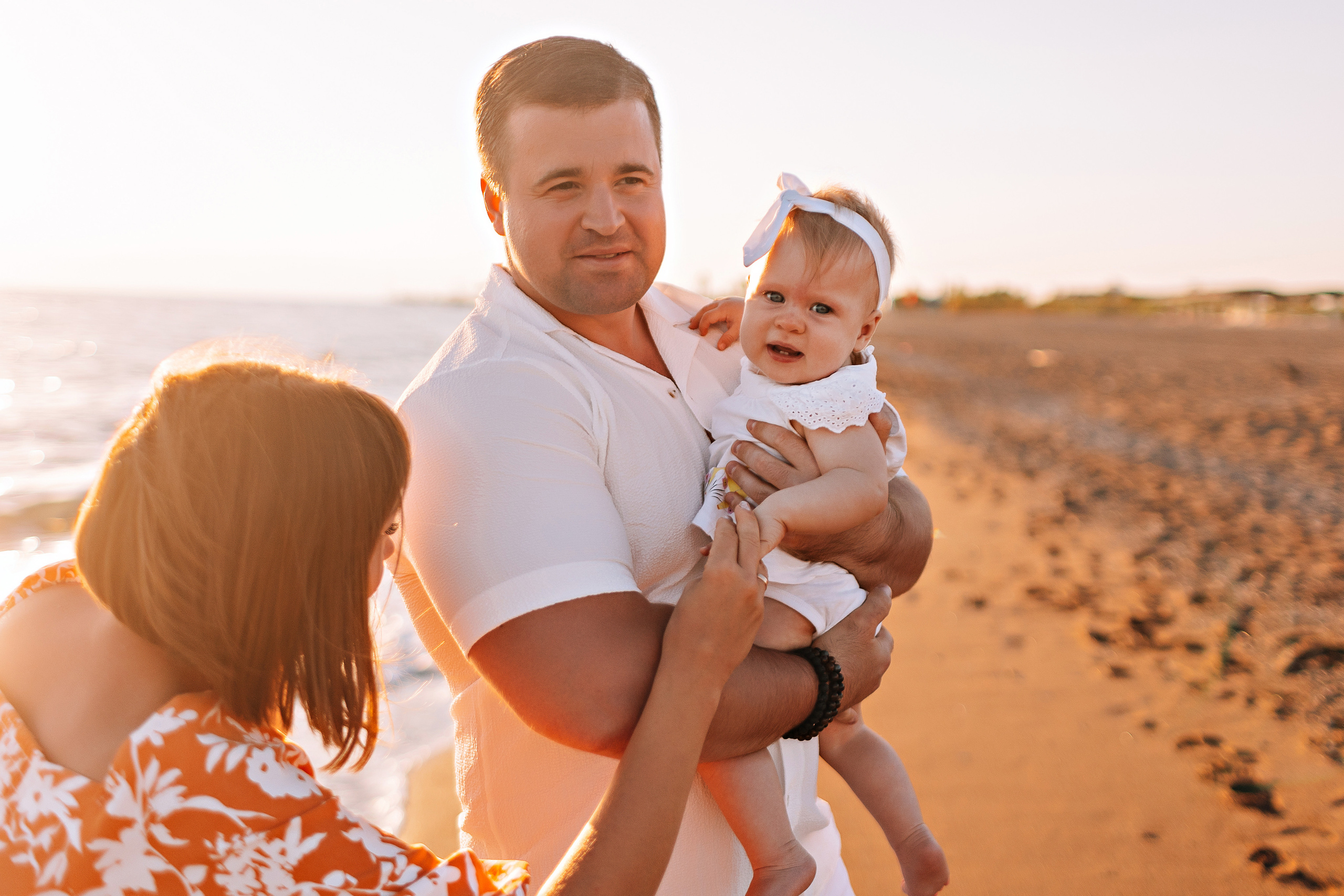 С малышкой на море. Семейный фотограф Тюмень, фотограф на роды Салмина Мария