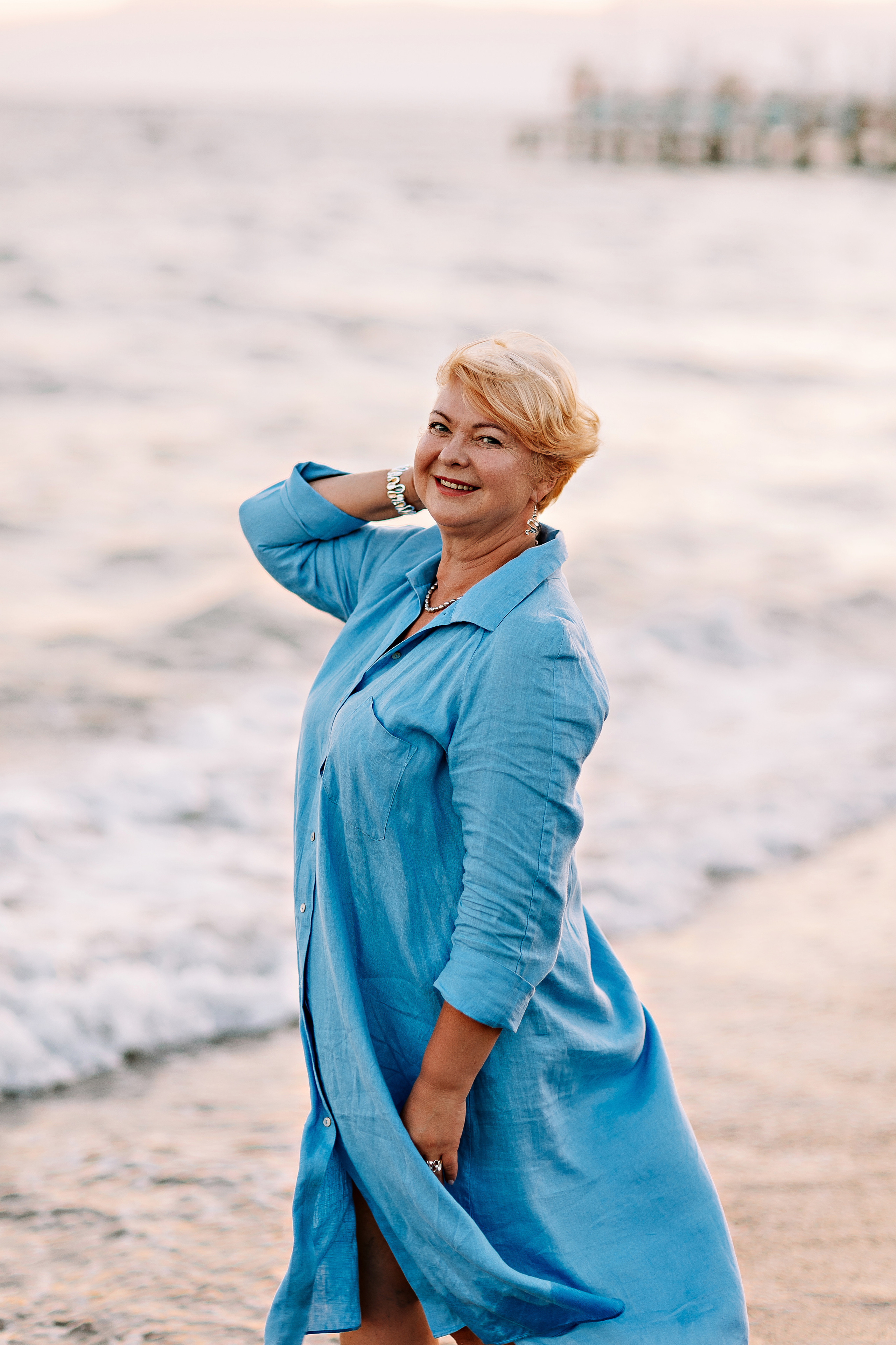 Семейная на берегу. Семейный фотограф Тюмень, фотограф на роды Салмина Мария