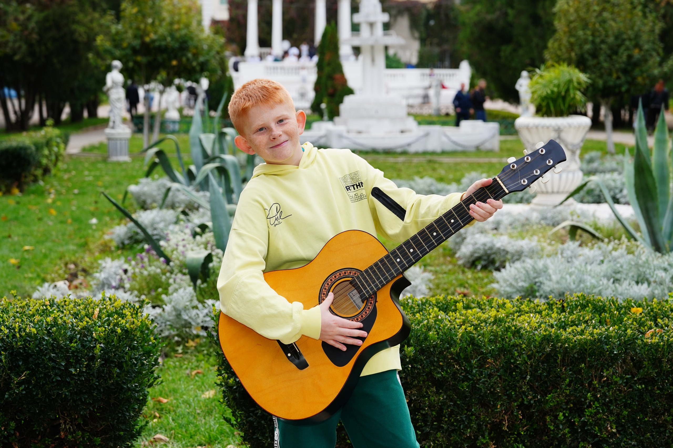 Парк Горького 6 класс. MEMENTO.Выпускные альбомы, школьные, юбилейные и другие книги. Ростов-на-Дону