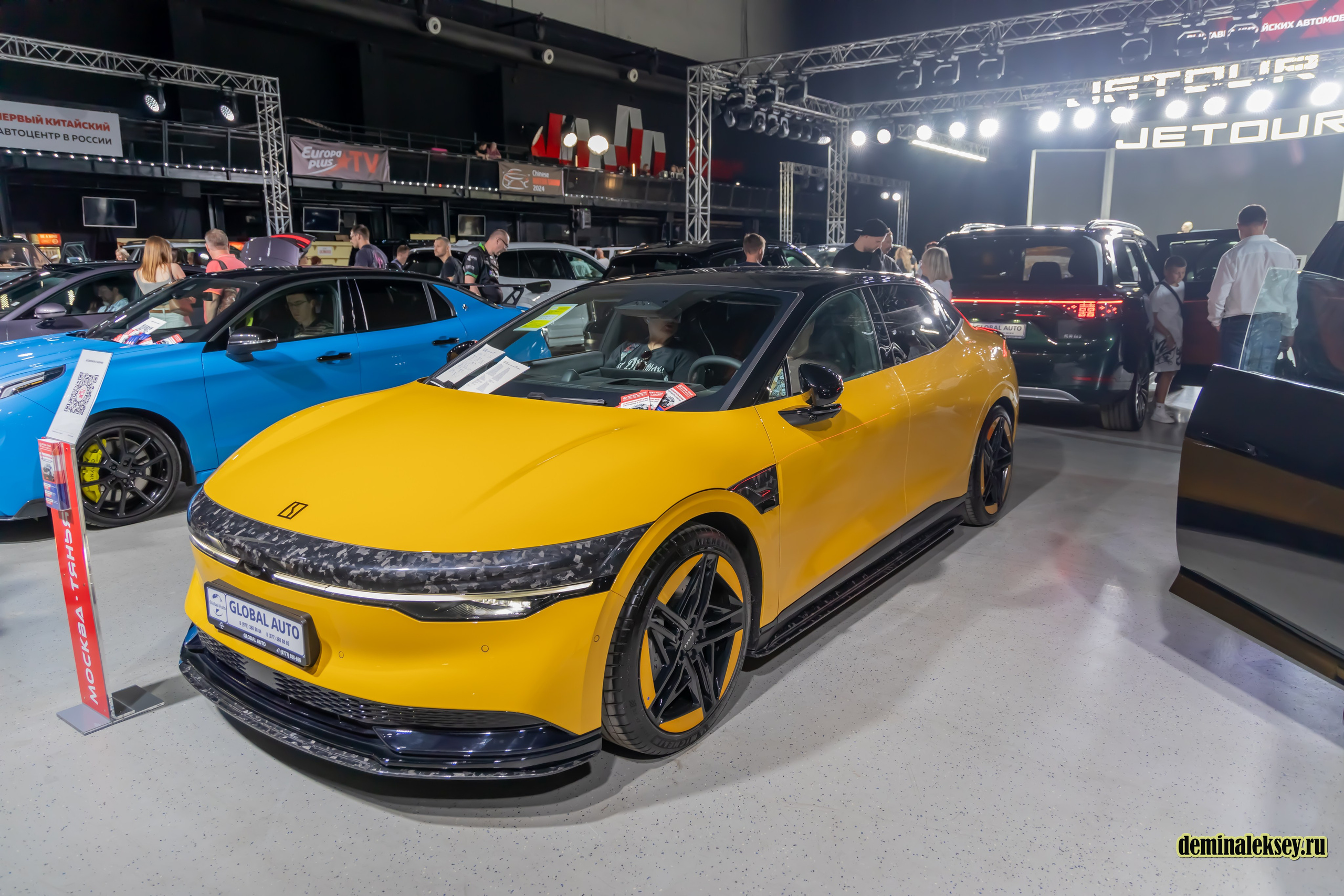 Chinese Motor Show 2024. Репортажный, семейный и студийный фотограф в Москве Демин Алексей