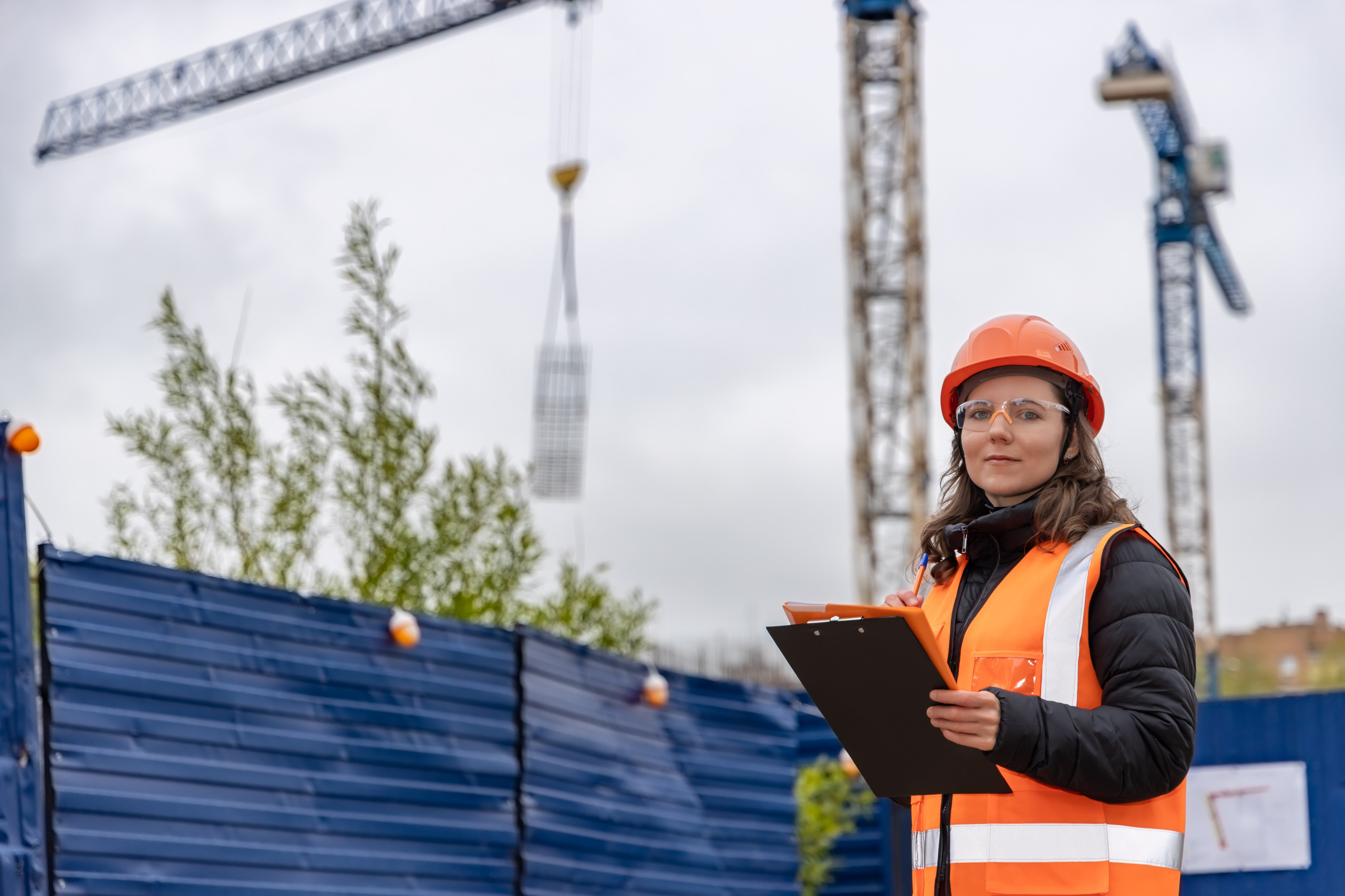 Фотосессия «Стройка» модель Ирина. Репортажный, семейный и студийный фотограф в Москве Демин Алексей
