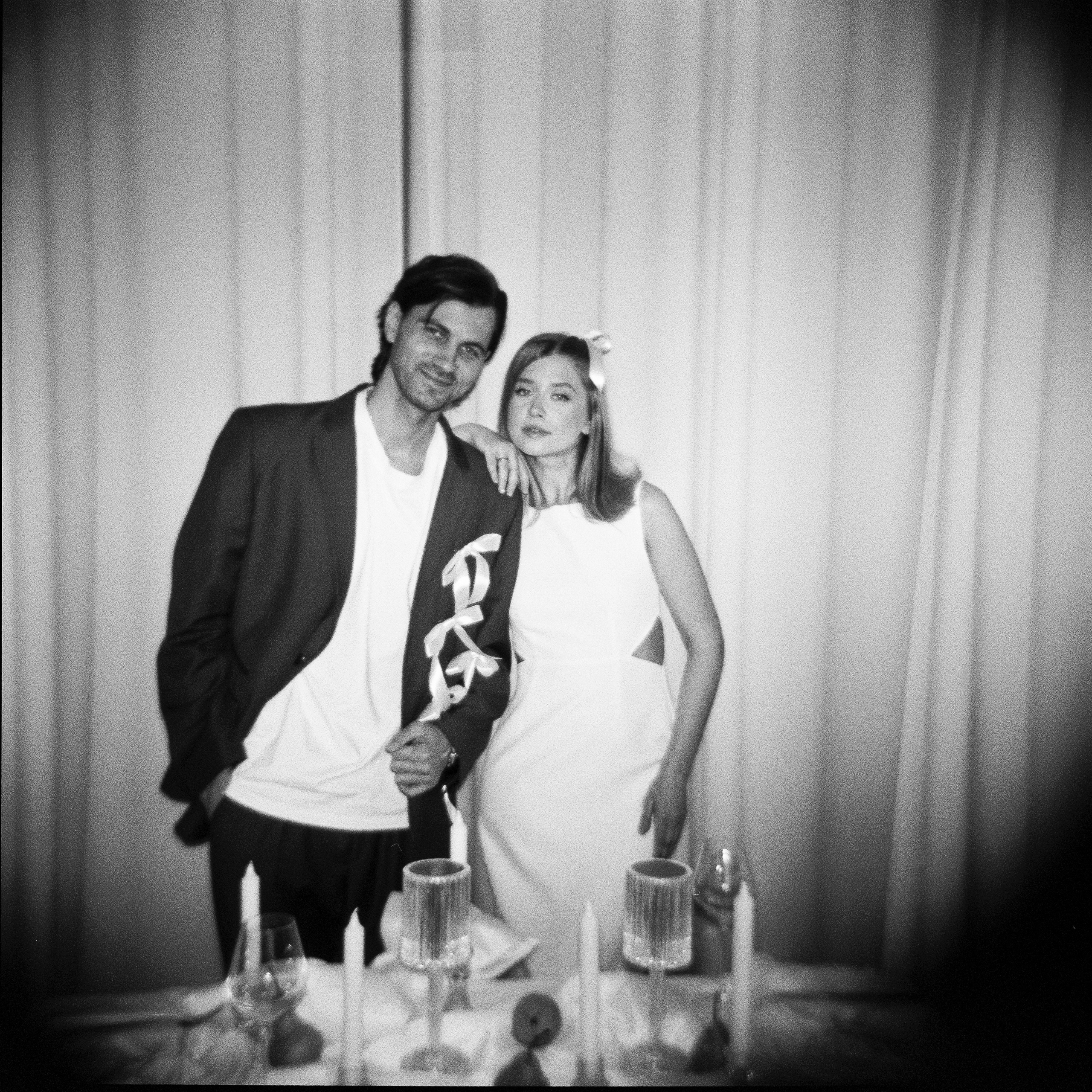 Свадебная фотосессия для двоих в студии, камерная свадьба в Москве