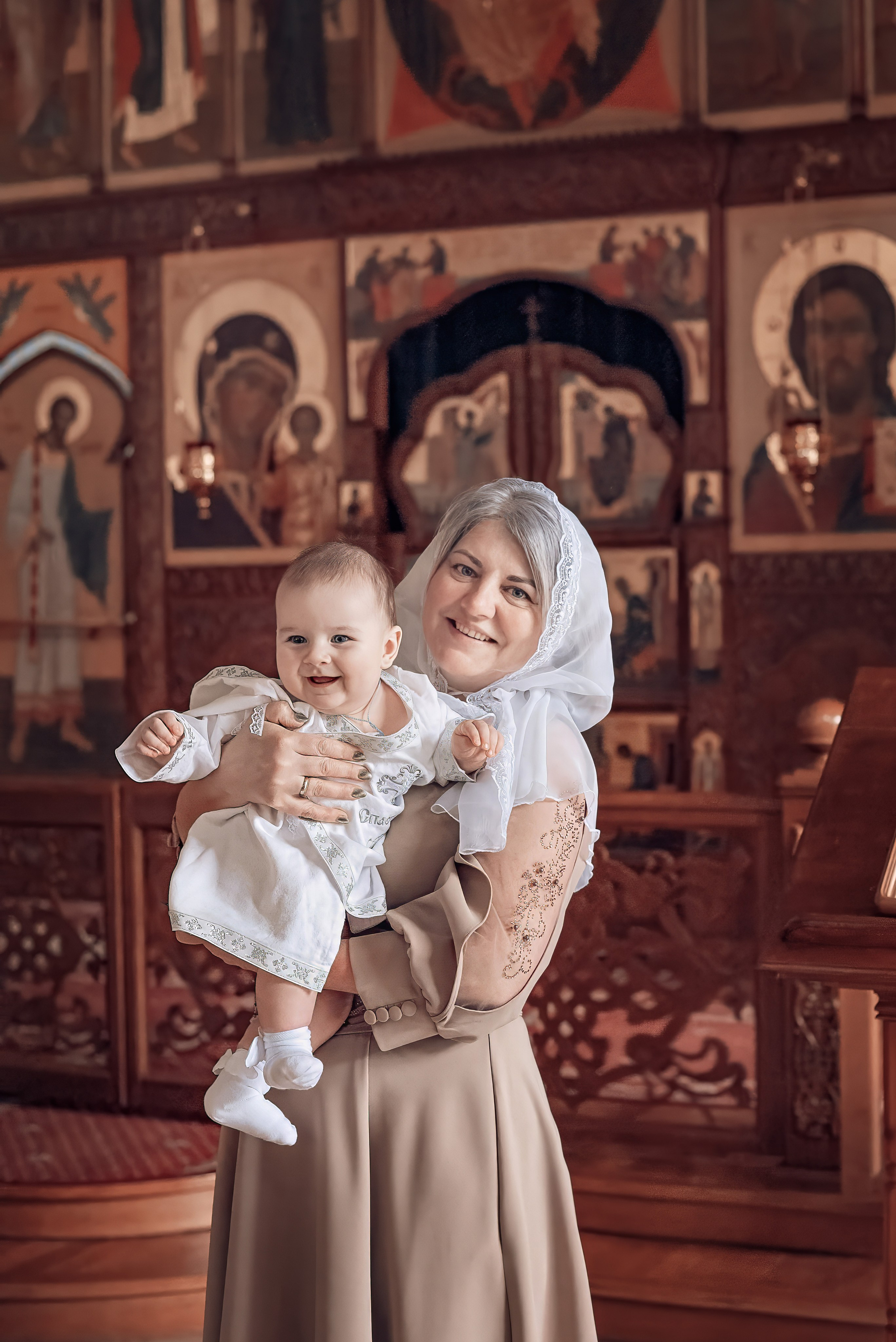 Крещение Ярослава в Храме Иоанна Предтечи. Фотографы крещения/венчания  Красноярск Татьяна и Вячеслав Переваловы