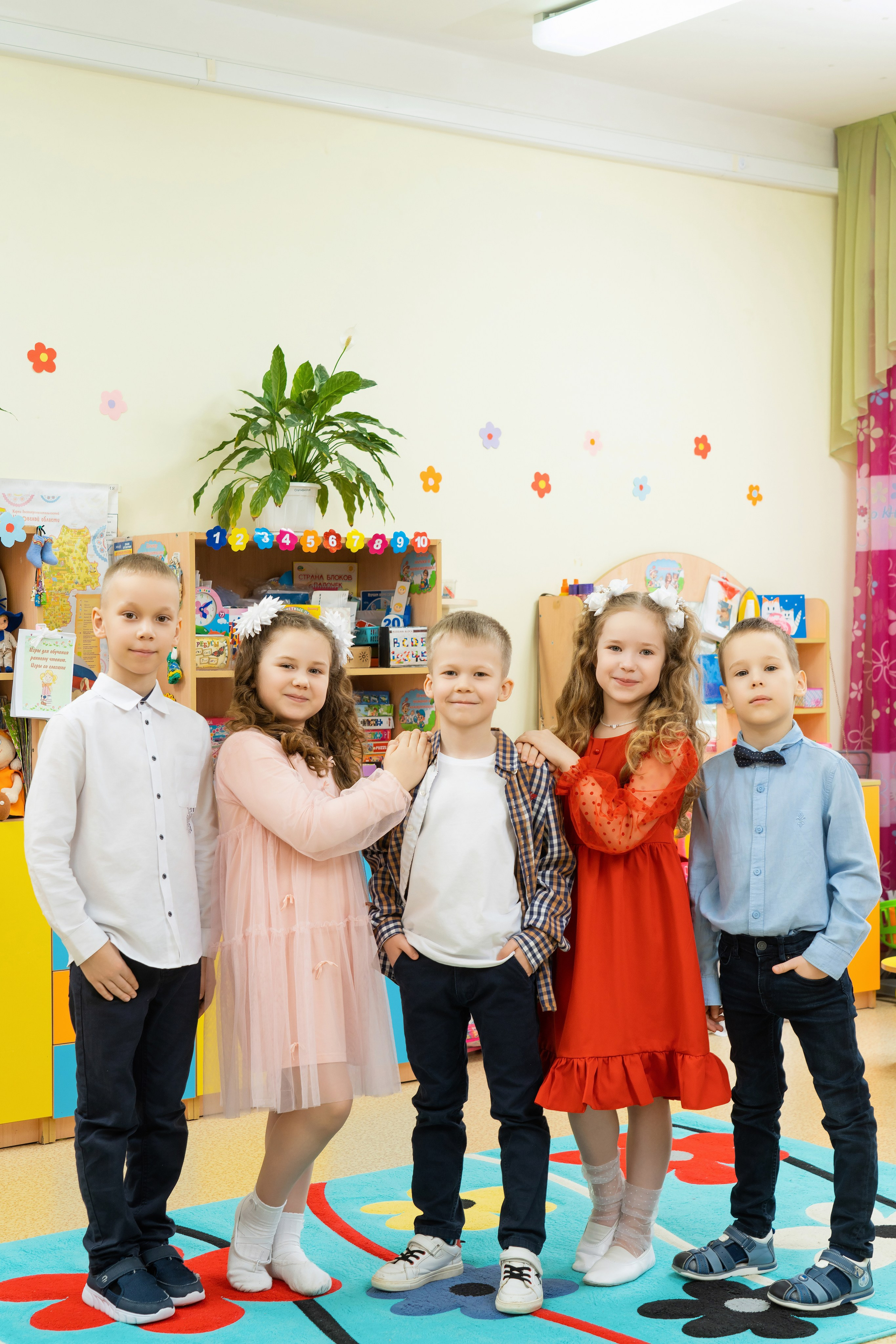 Фотографии, снятые в Д/С. Выпускные альбомы от Мамаевых, город Киров