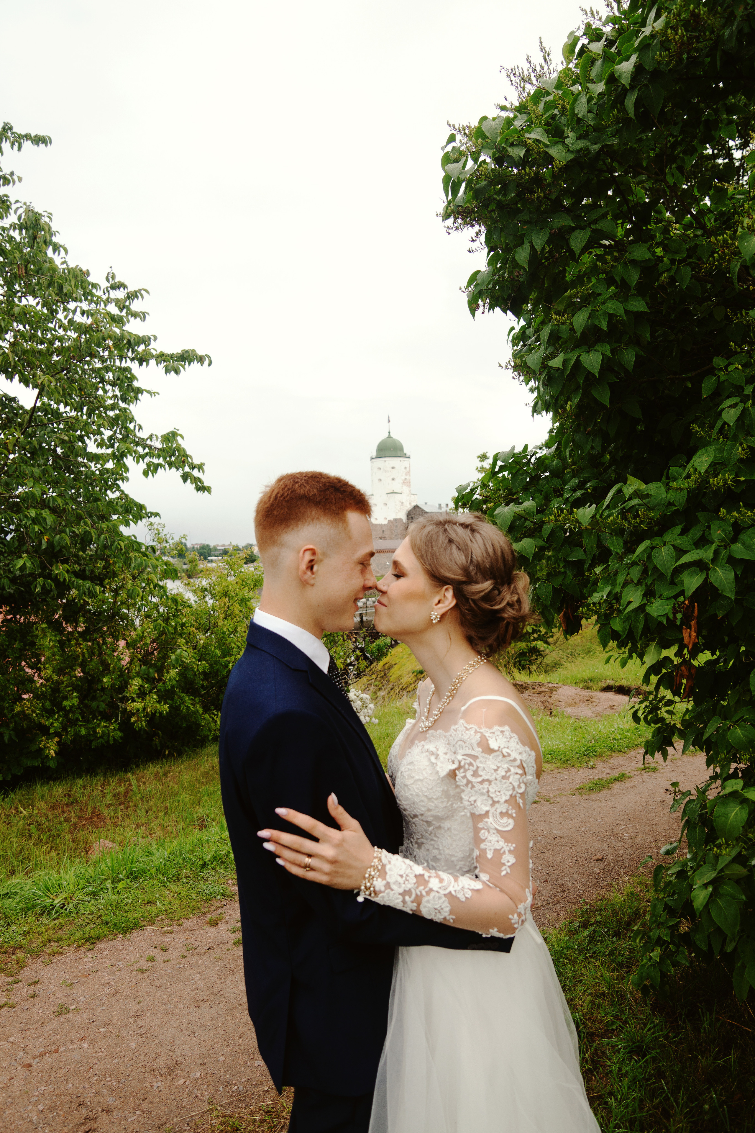 Свадебная фотография в городе Выборг. Анастасия и Семен. Фотограф в Санкт-Петербурге Павел Жуков