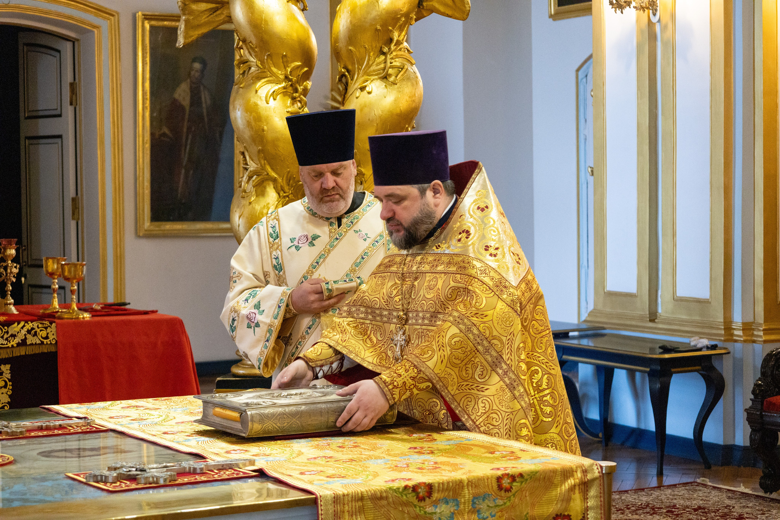 НЕДЕЛЯ 4-Я ПО ПЯТИДЕСЯТНИЦЕ. ГЛАС 3-Й. ВЛАДИМИРСКОЙ ИКОНЫ БОЖИЕЙ МАТЕРИ. НИКОЛО-БОГОЯВЛЕНСКИЙ МОРСКОЙ СОБОР