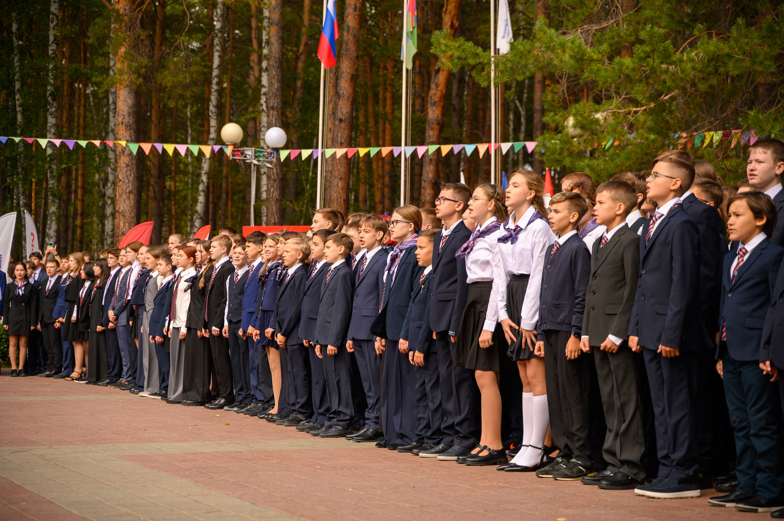 1 сентября линейка ФМШ. Фотограф новорожденных, семейный детский в Тюмени Татьяна Морозова