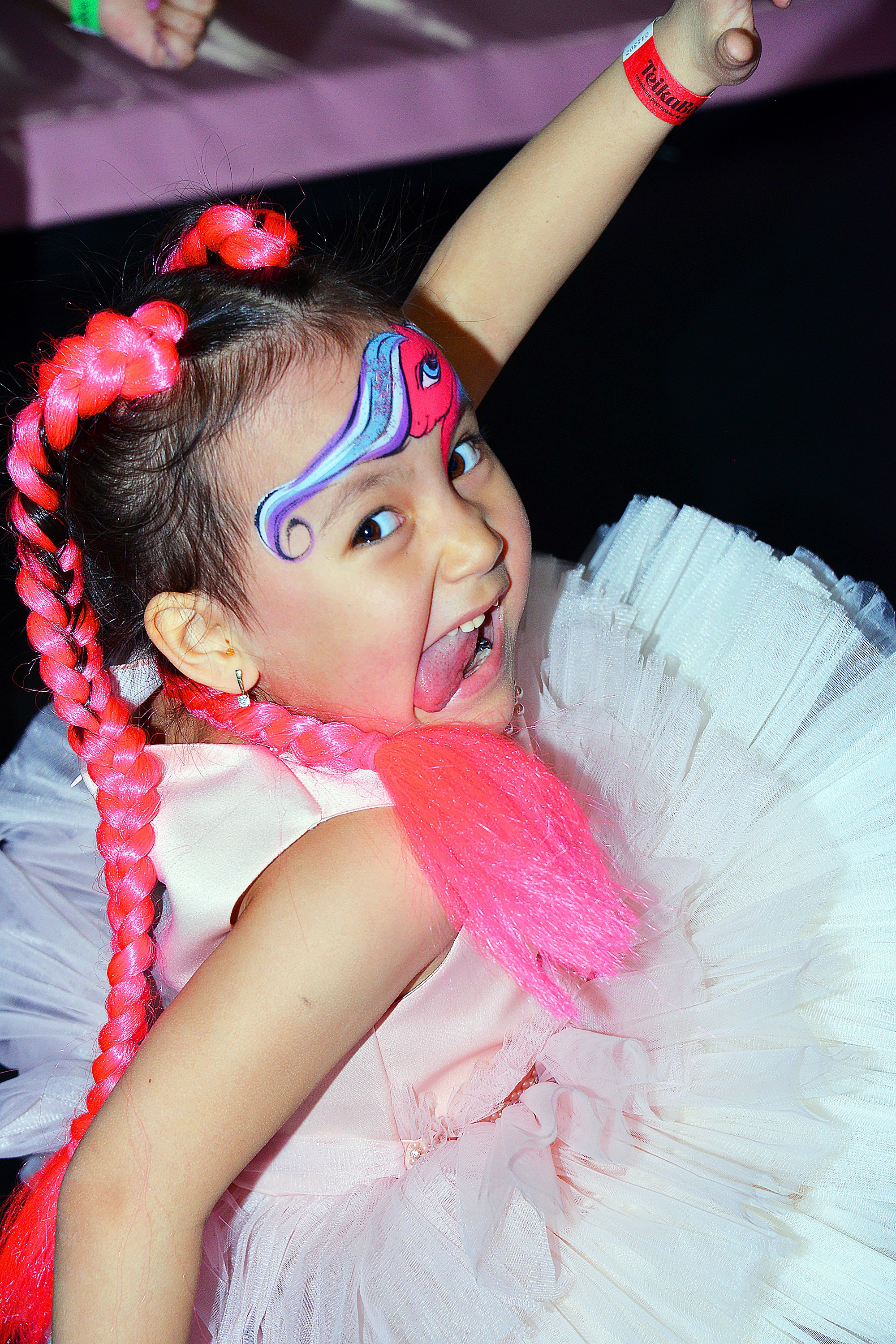 Дети-6 (Айлин-8 лет). Фотосъёмка. Фотограф Сергей Авдеев-семейный и детский фотограф в Алматы