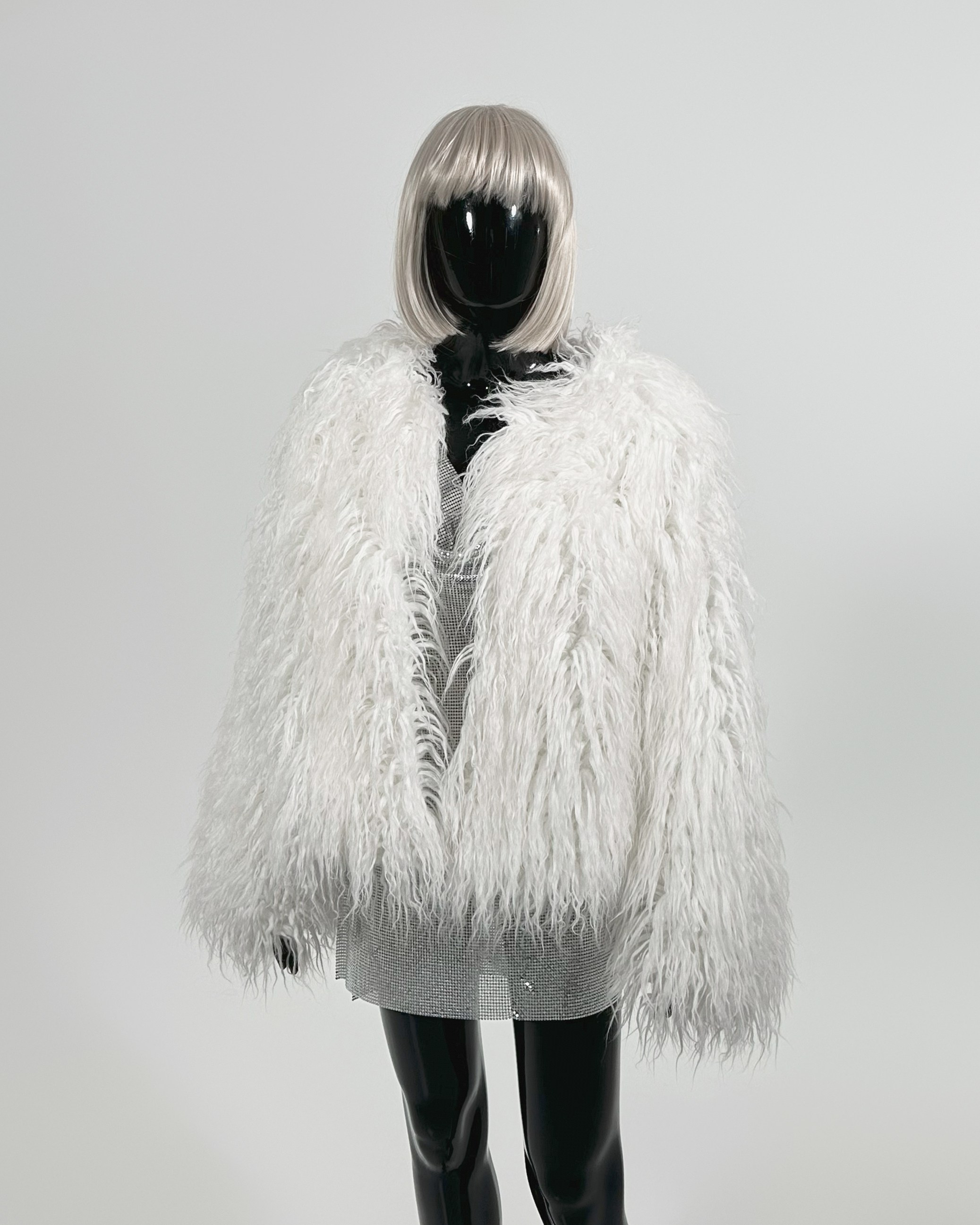 Шуба искусственная лама 500 руб/час | Залоговая стоимость - 2500 руб