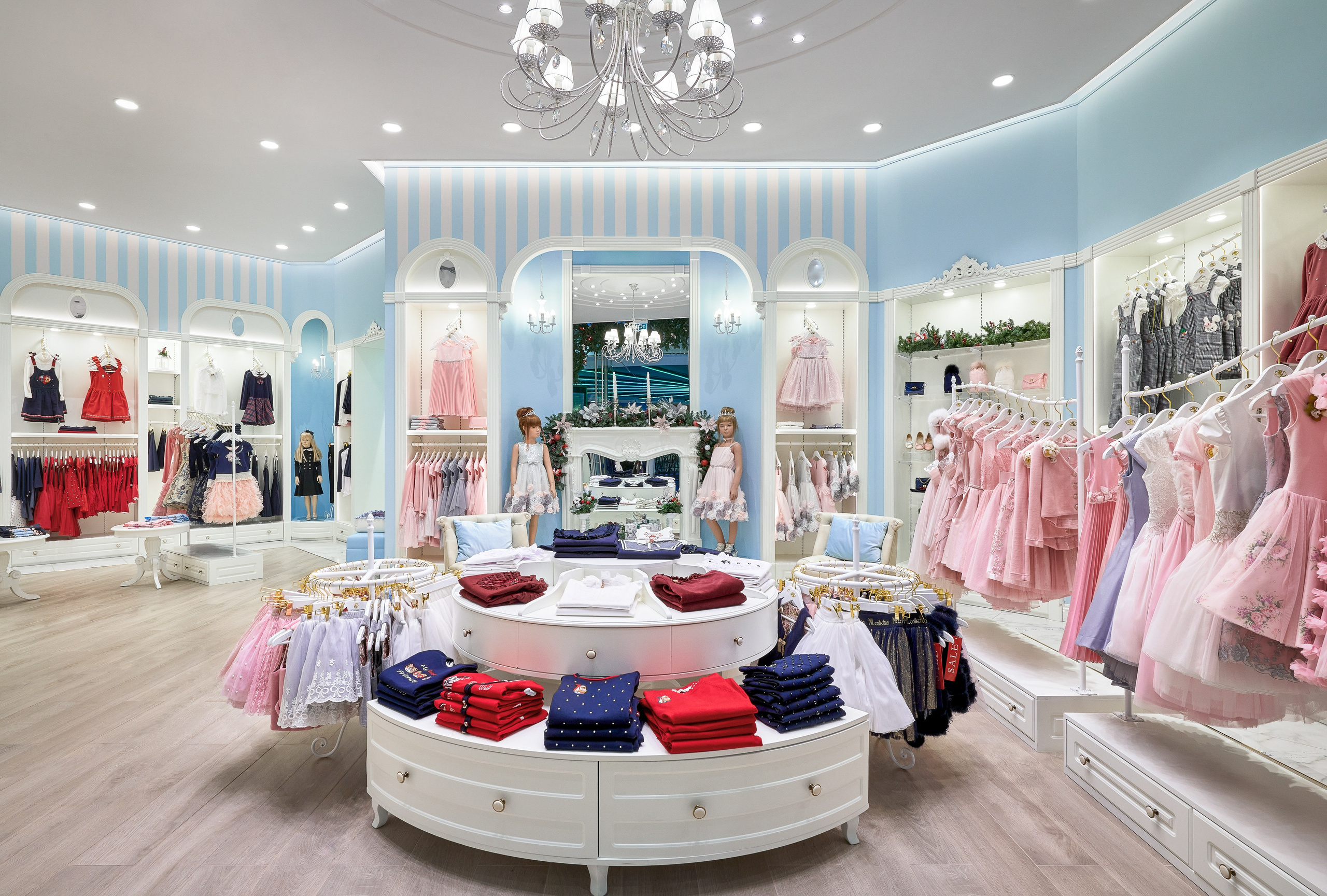 Магазин детской одежды. Фотограф Наталья Вершинина