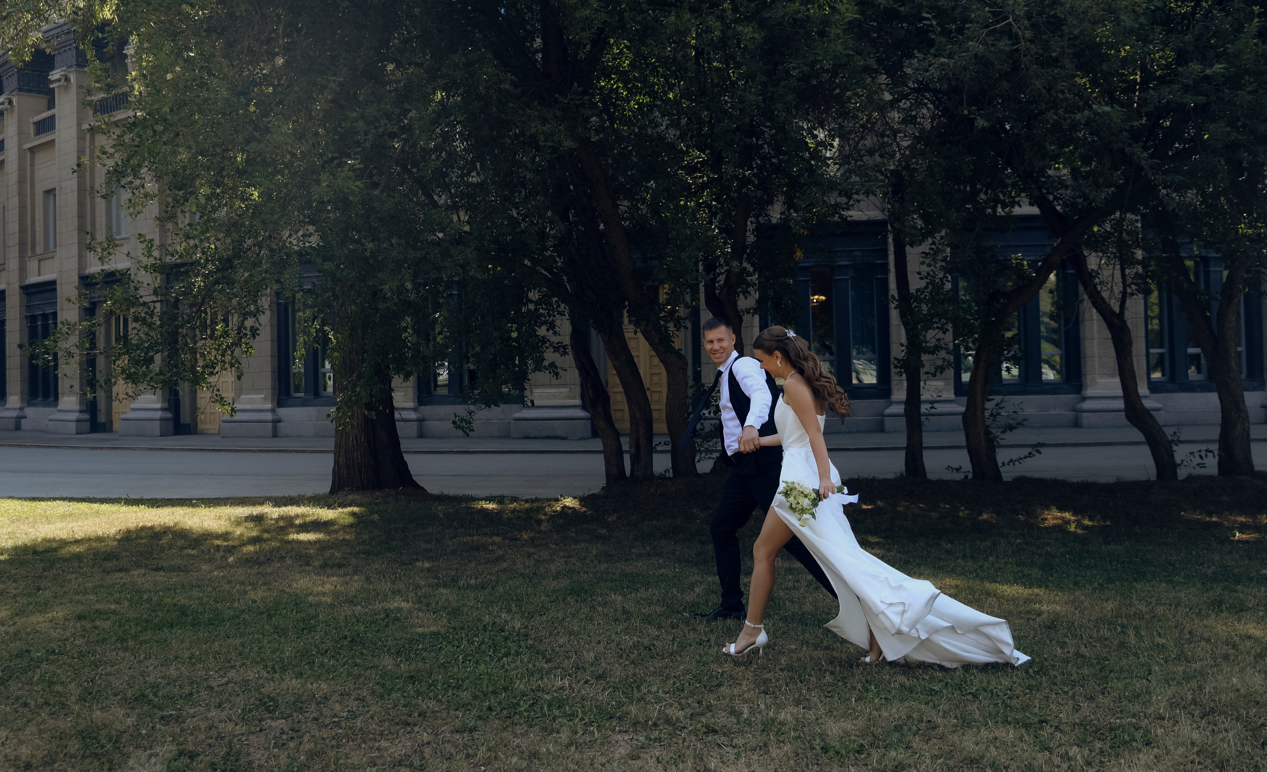 Свадебная фотосессия загс прогулка