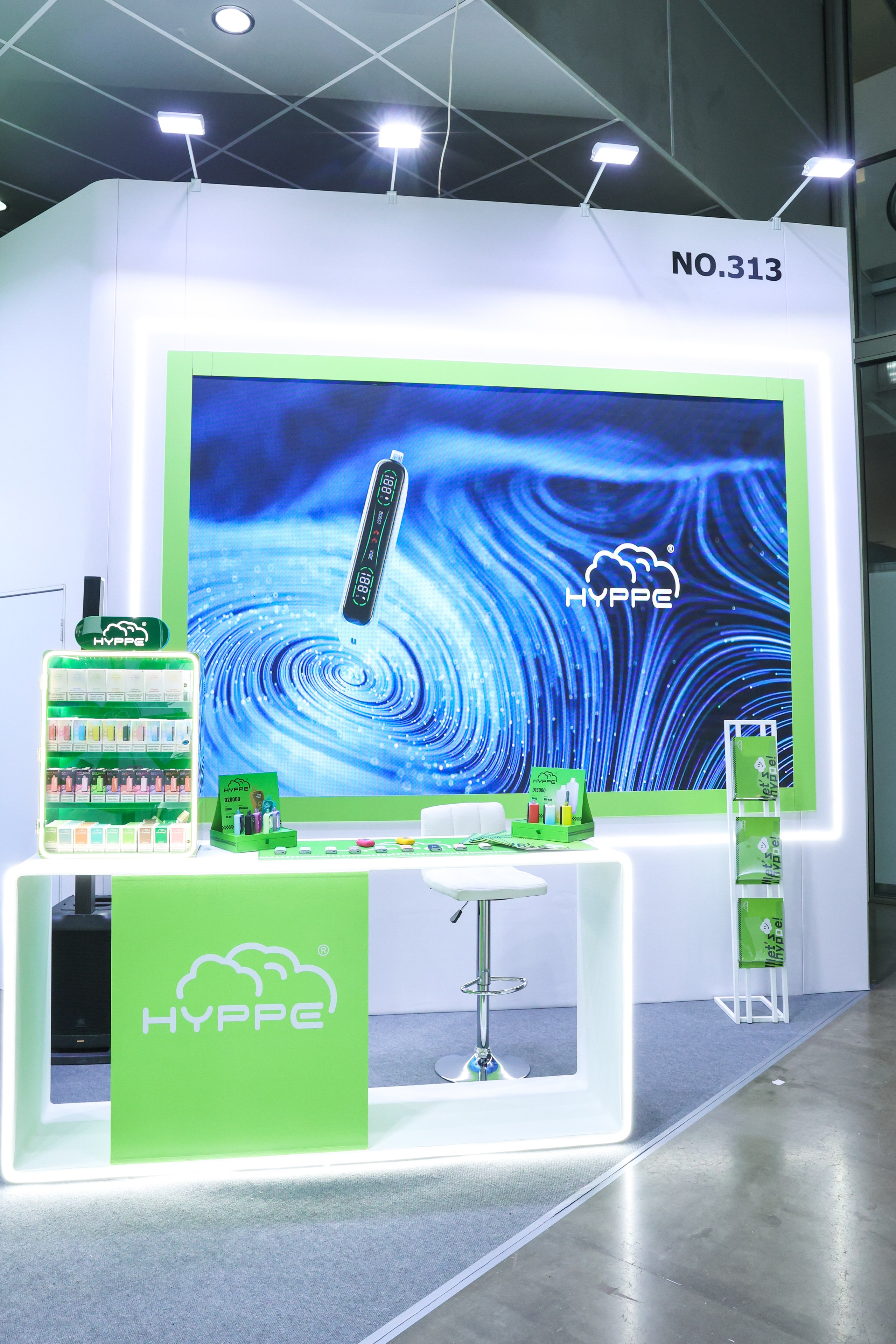 Стенд Hyppe на Vape Club Show. Фотограф Дарья Попова