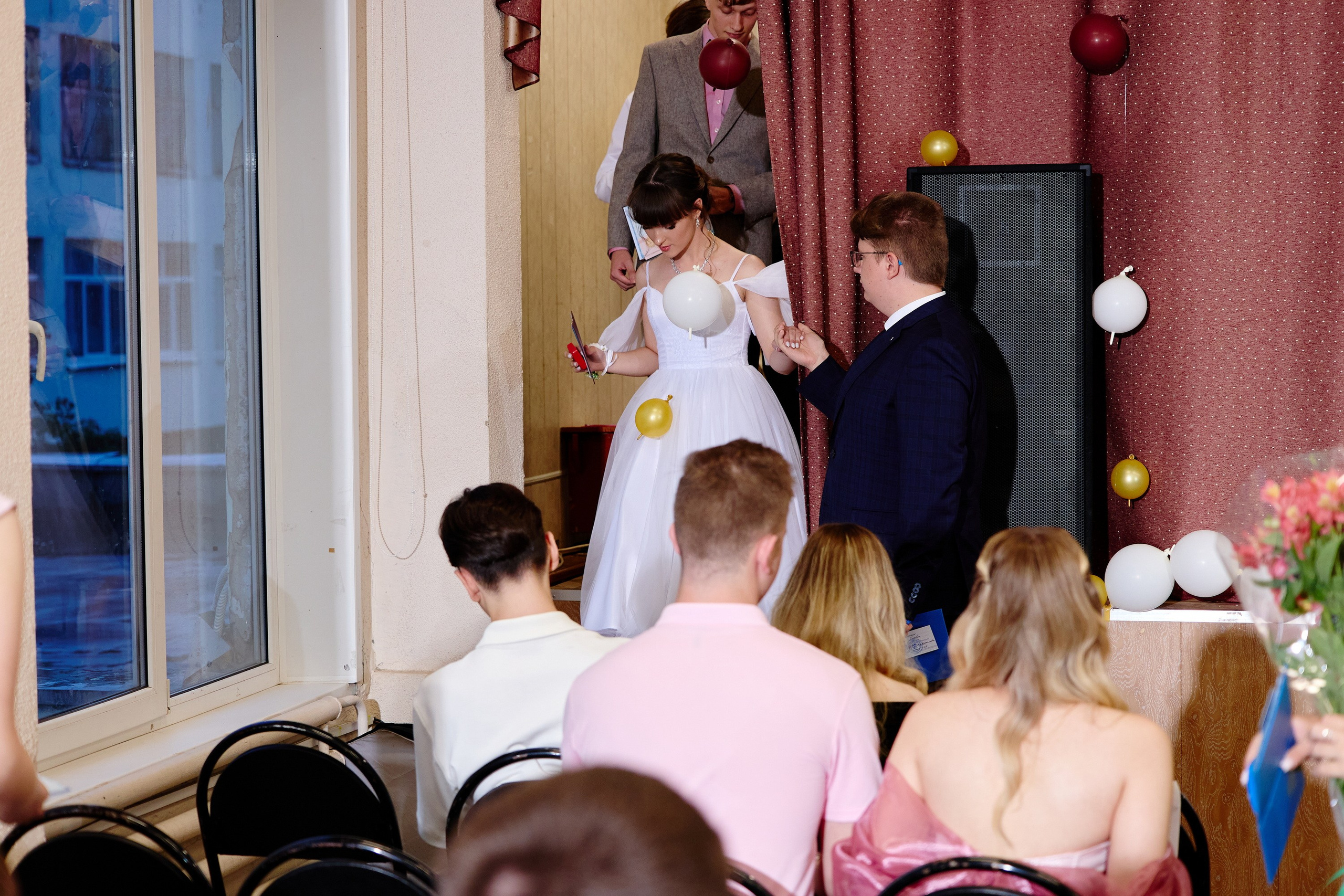 Выпускной 35 Сош. Фотограф Выпускные альбомы Таганрог Сергей Коробченко