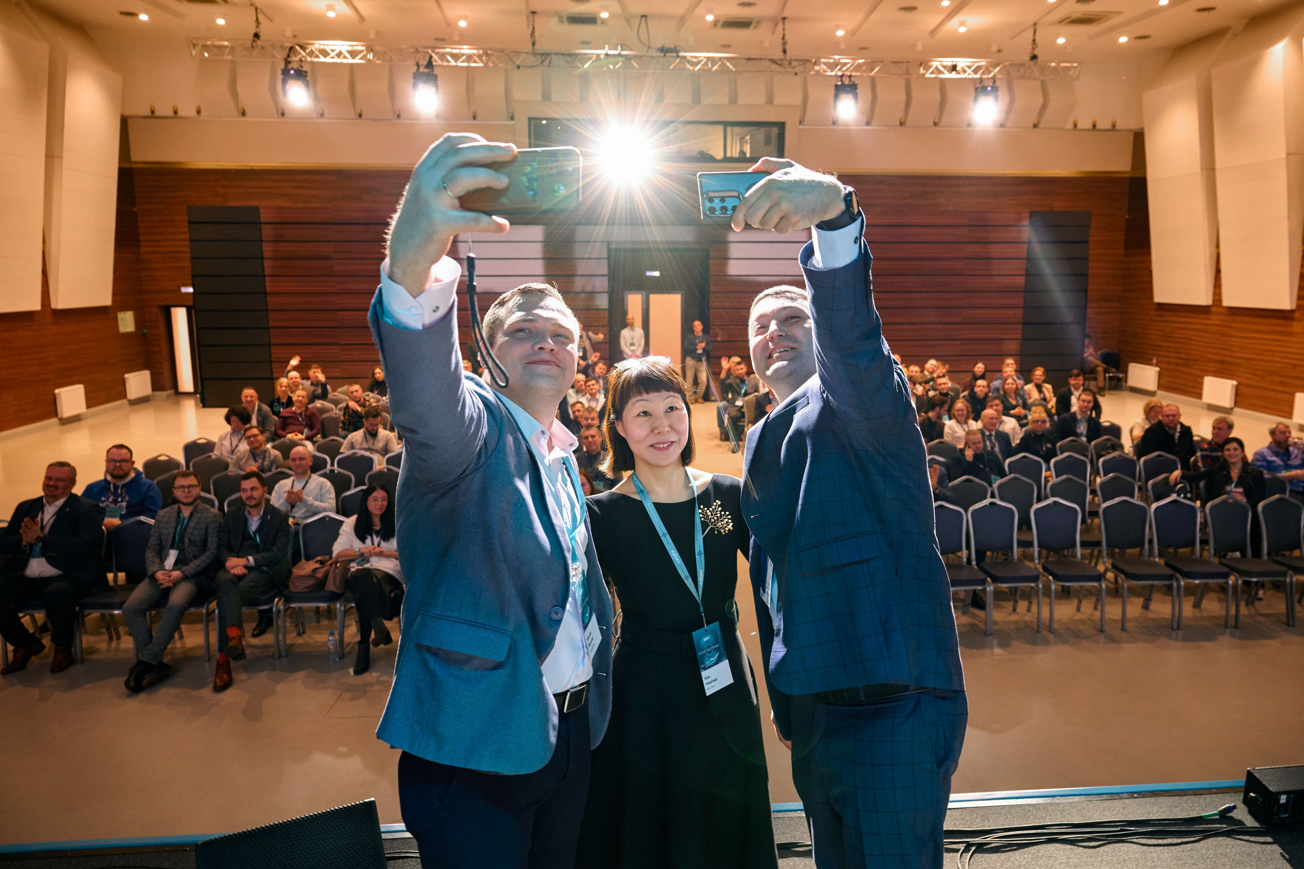 AXOFT. Максим Комаров — Профессиональный фотограф