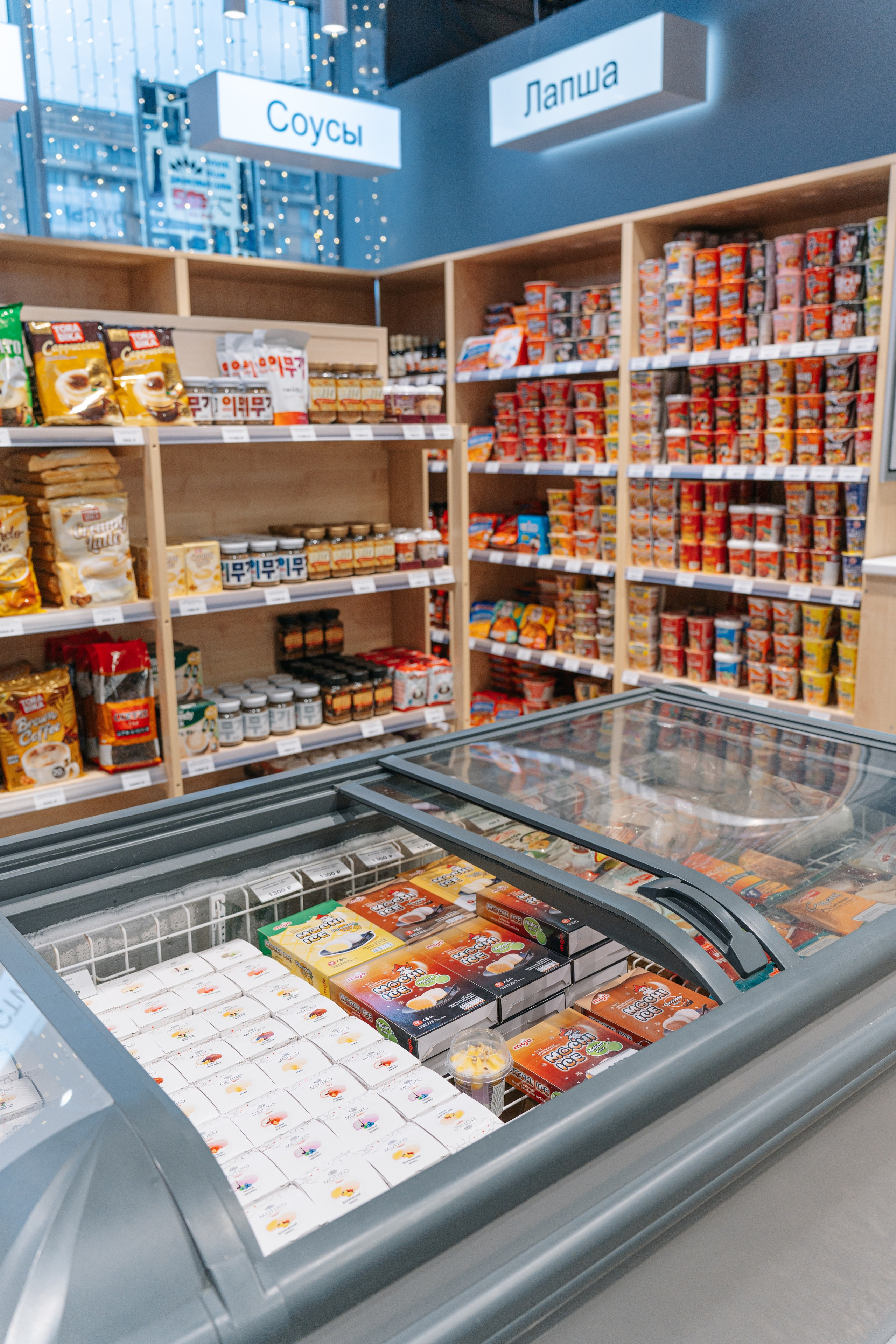 Интерьер магазина азиатских продуктов в Москве Korfood.ru