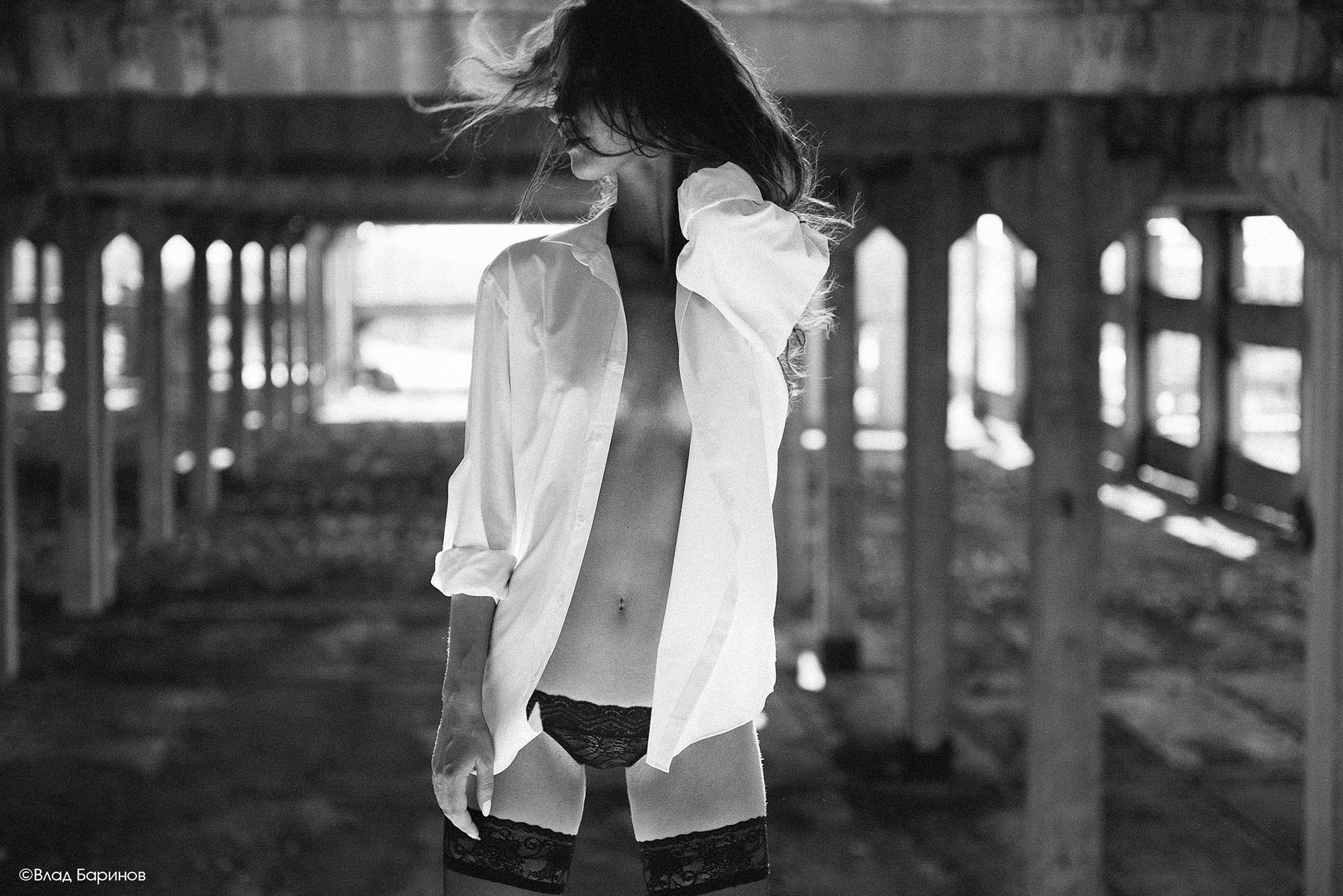 Черно-белая Будуарная фотография