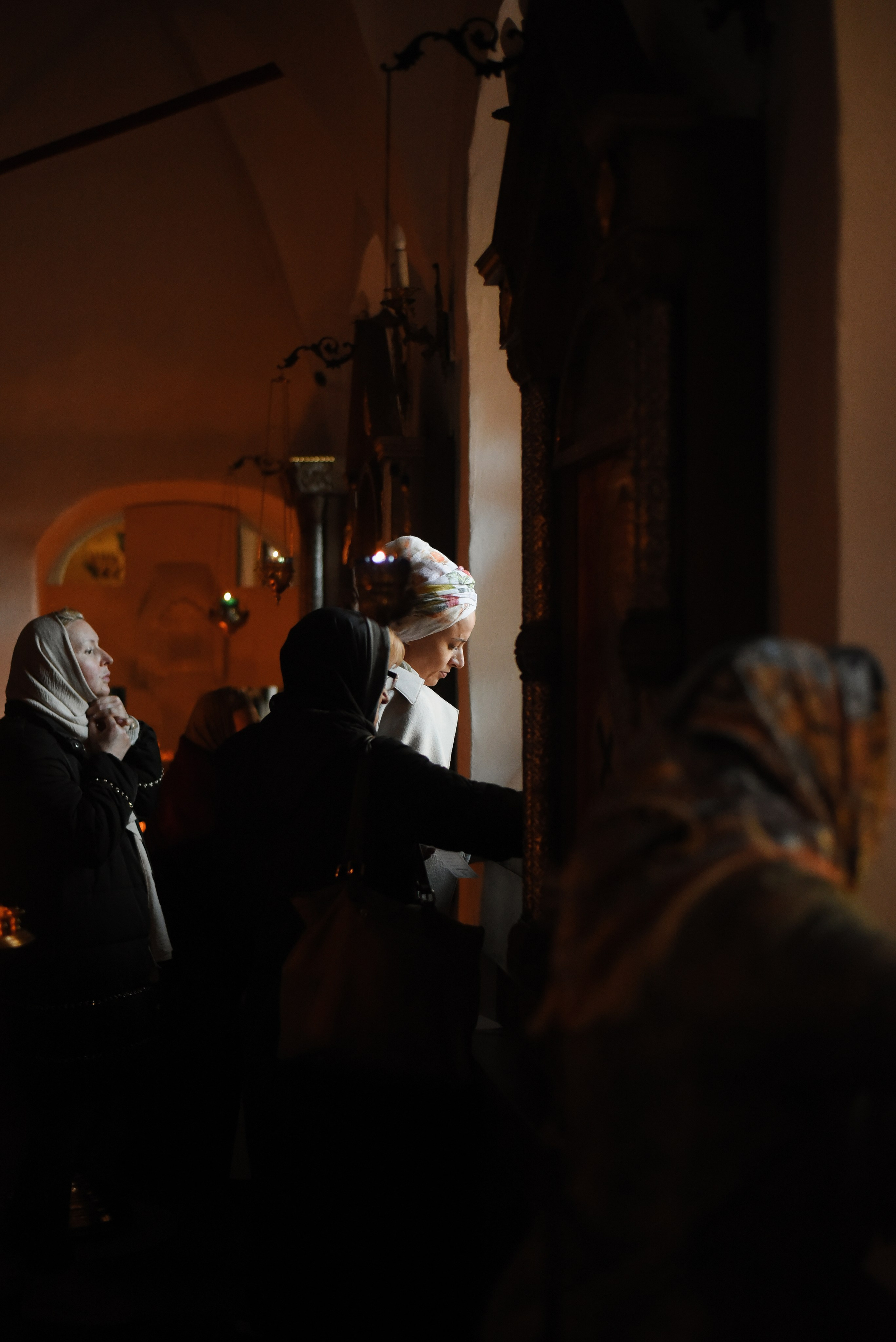 Служба. Храм Троицы в Хохлах, Москва. Фотограф, визажист. Москва