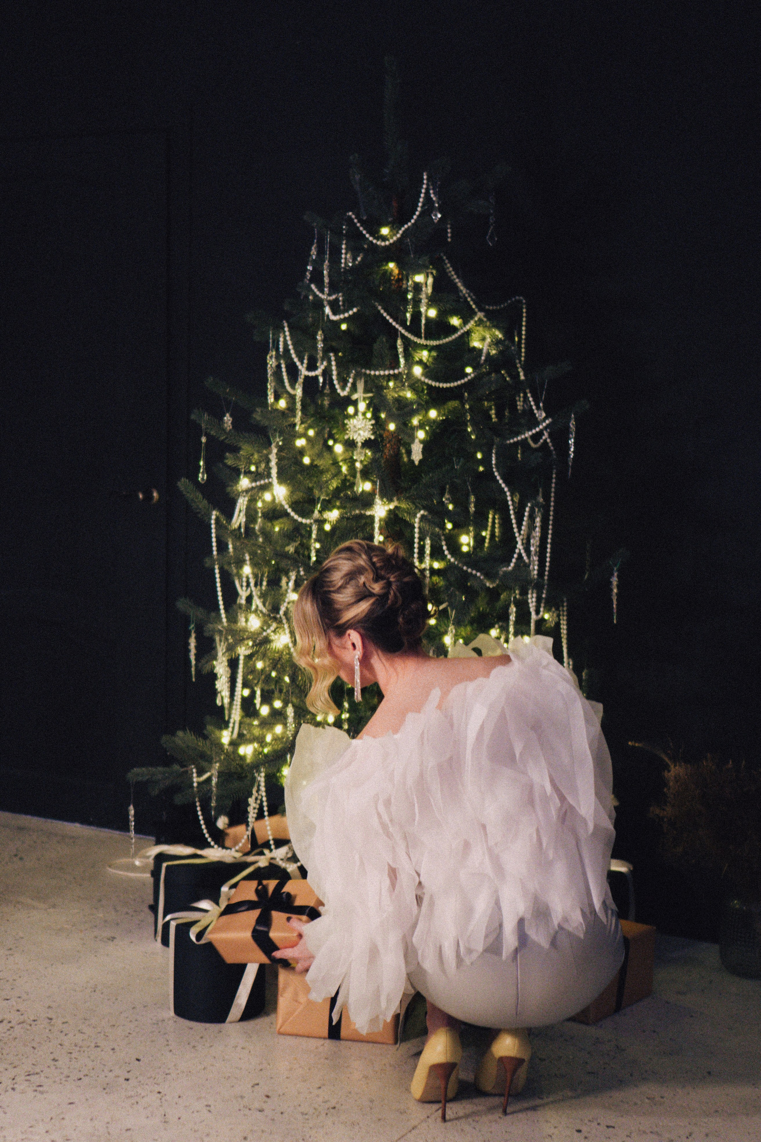 НОВОГОДНЯЯ ФОТОСЕСИИЯ В СТУДИИ ДЛЯ ДЕВУШКИ И ПРОГУЛКА ПО ЧЕРНЫШЕВСКОЙ. Профессиональный фотограф, Санкт-Петербург — Виктория Богомолова