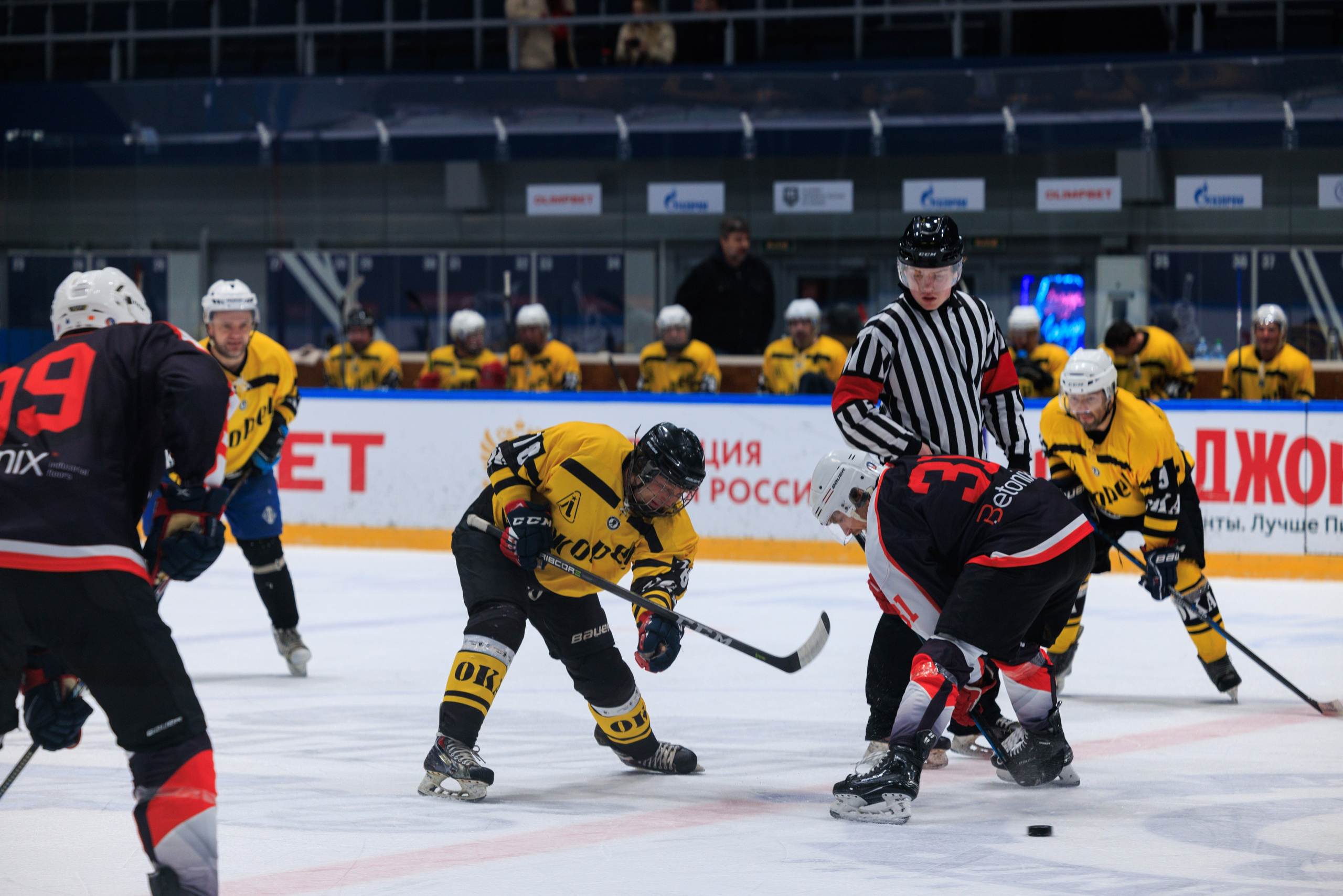 НХЛ Омега — Ижорец (3-2). Фотограф Александр Заломаев