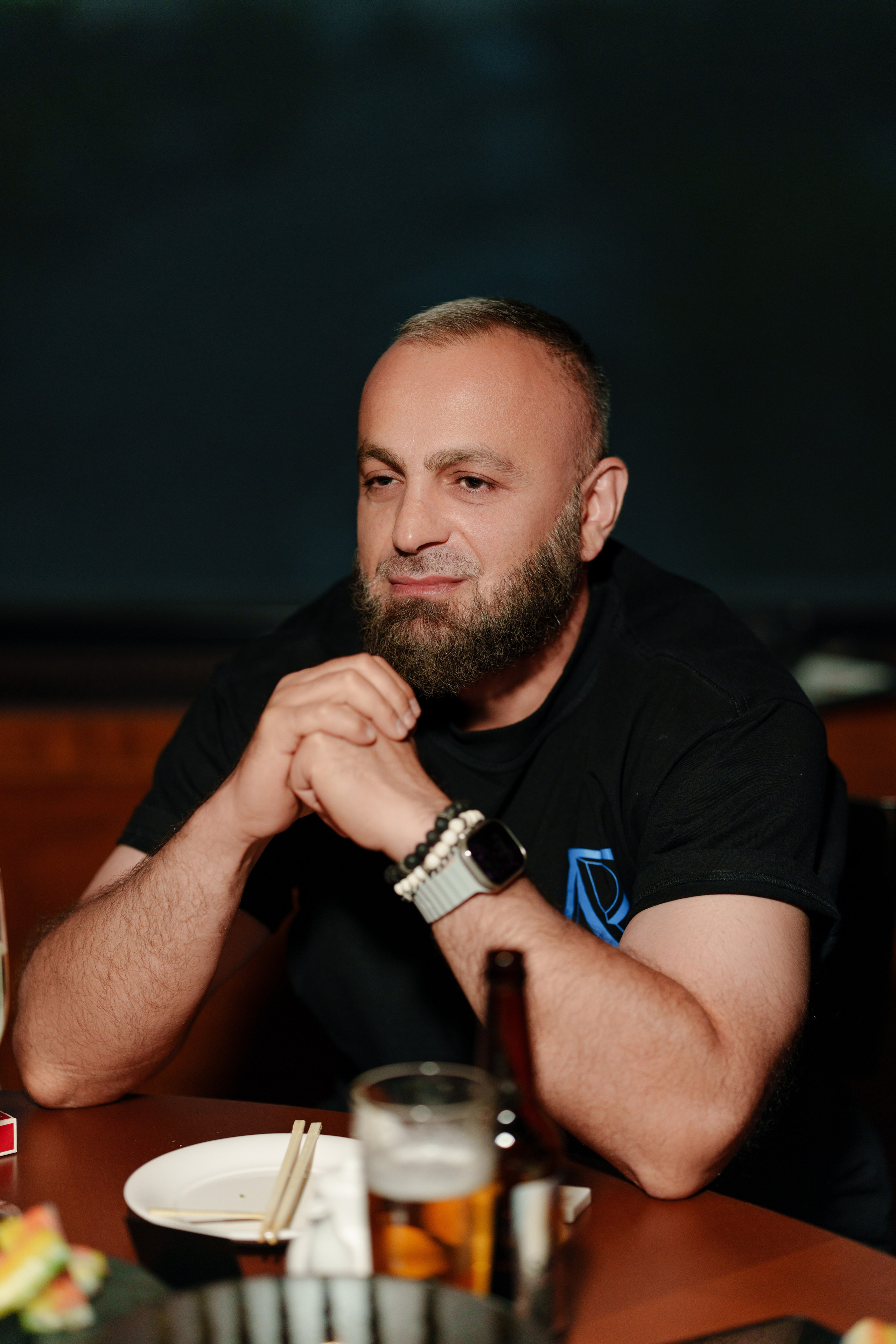 Репортажный фотограф на день рождения в ресторане KAI. Репортажный фотограф Москва Сергей Дружинин