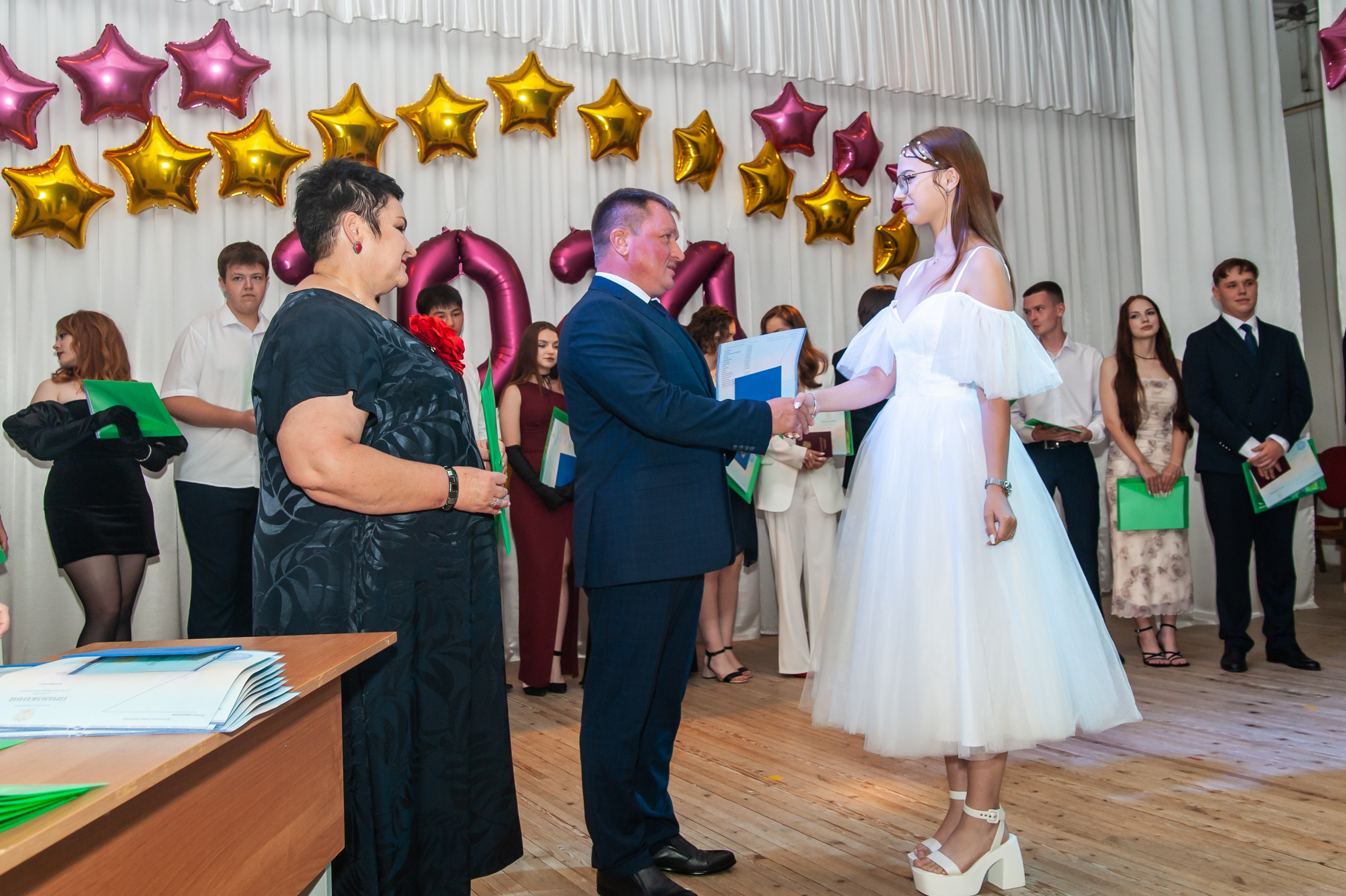 Выпускной МАОУ СОШ № 17 им. Эдуарда Есаяна. Свадебный и семейный фотограф Денис Лукьянов в Краснодаре, Краснодарском крае и Республике Крым
