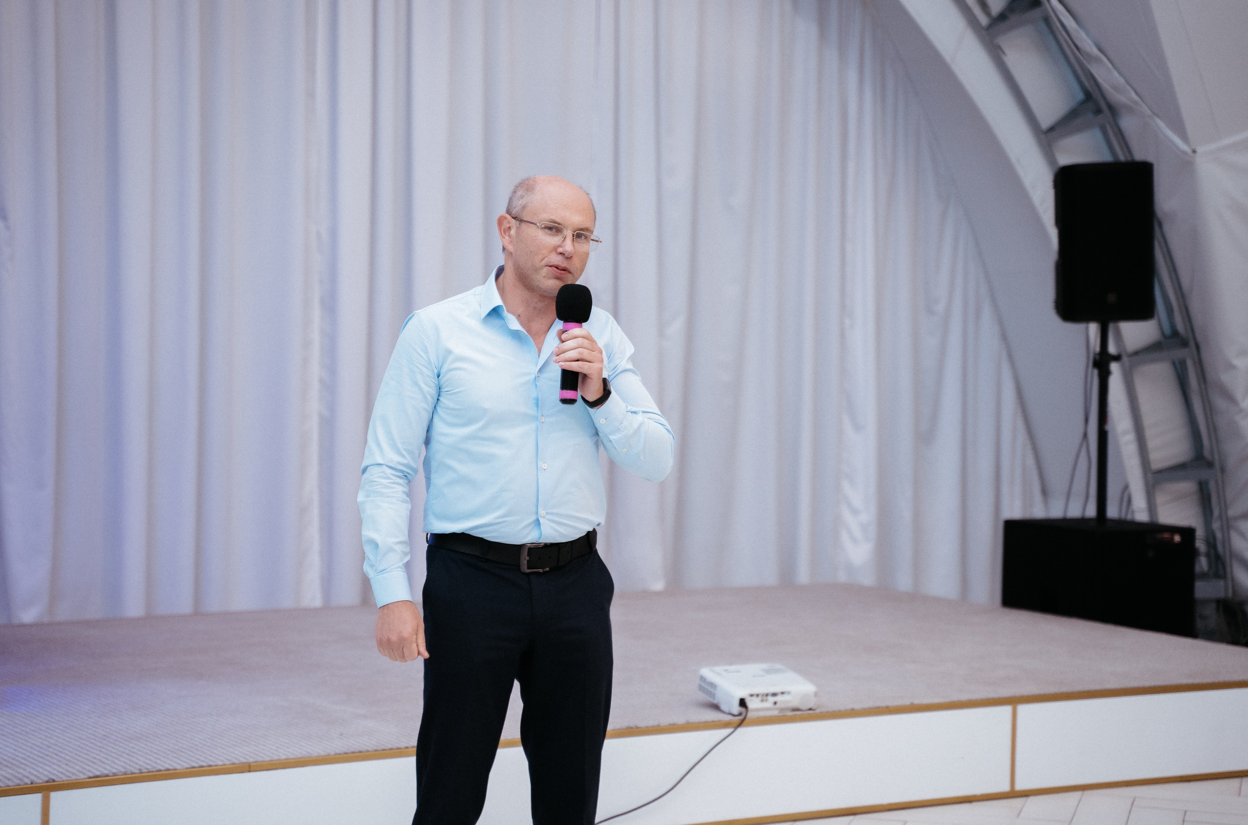 Ави Центр. Свадебный фотограф в Симферополе